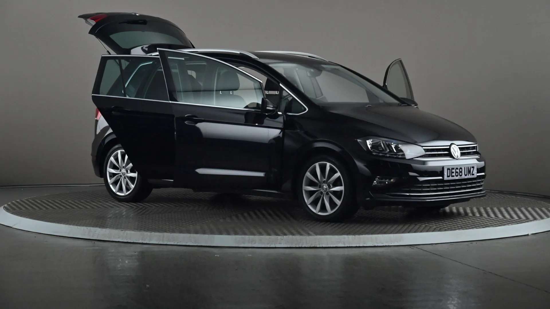 2018 VOLKSWAGEN GOLF SV 2018 VOLKSWAGEN GOLF SV