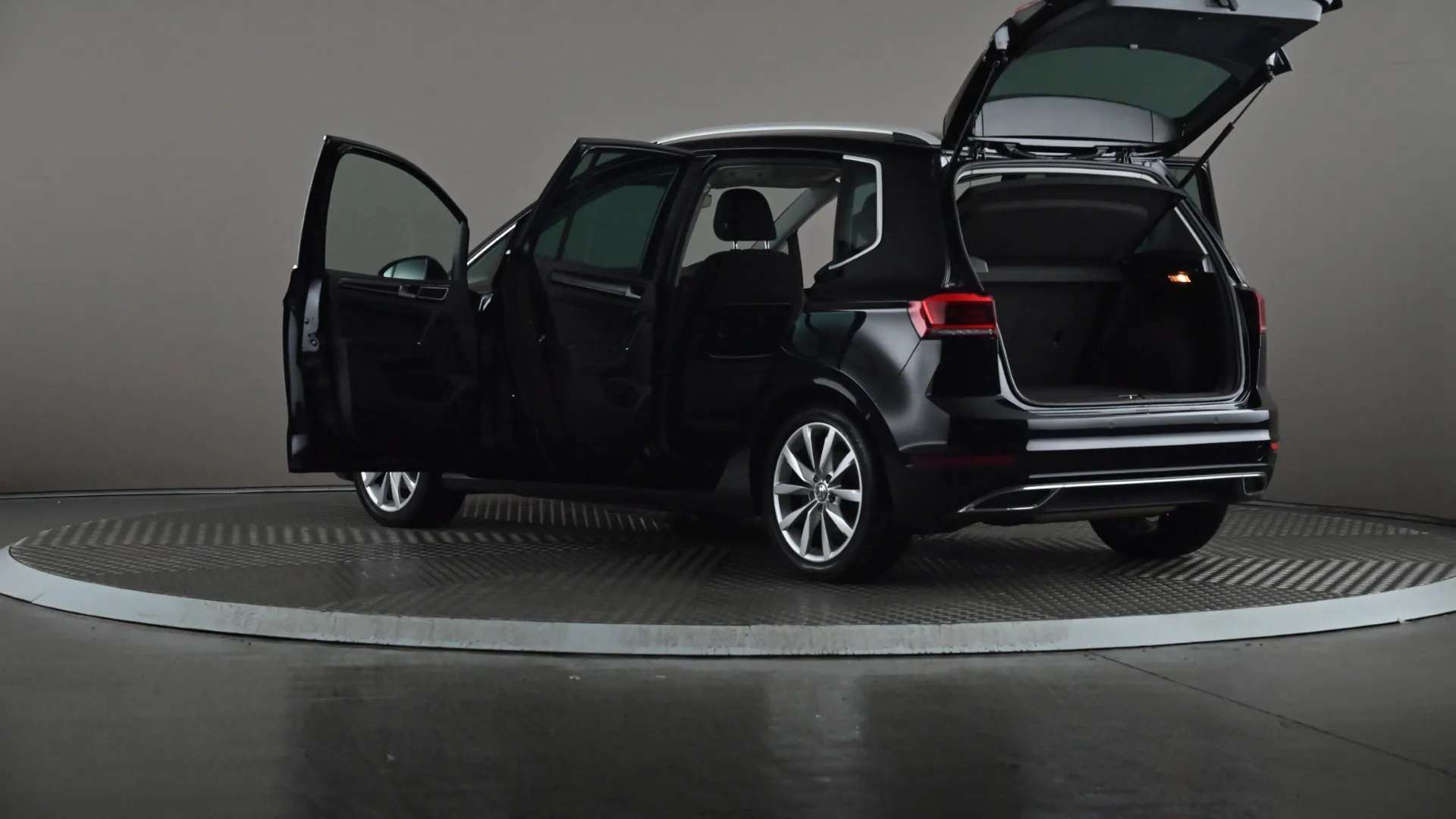 2018 VOLKSWAGEN GOLF SV 2018 VOLKSWAGEN GOLF SV