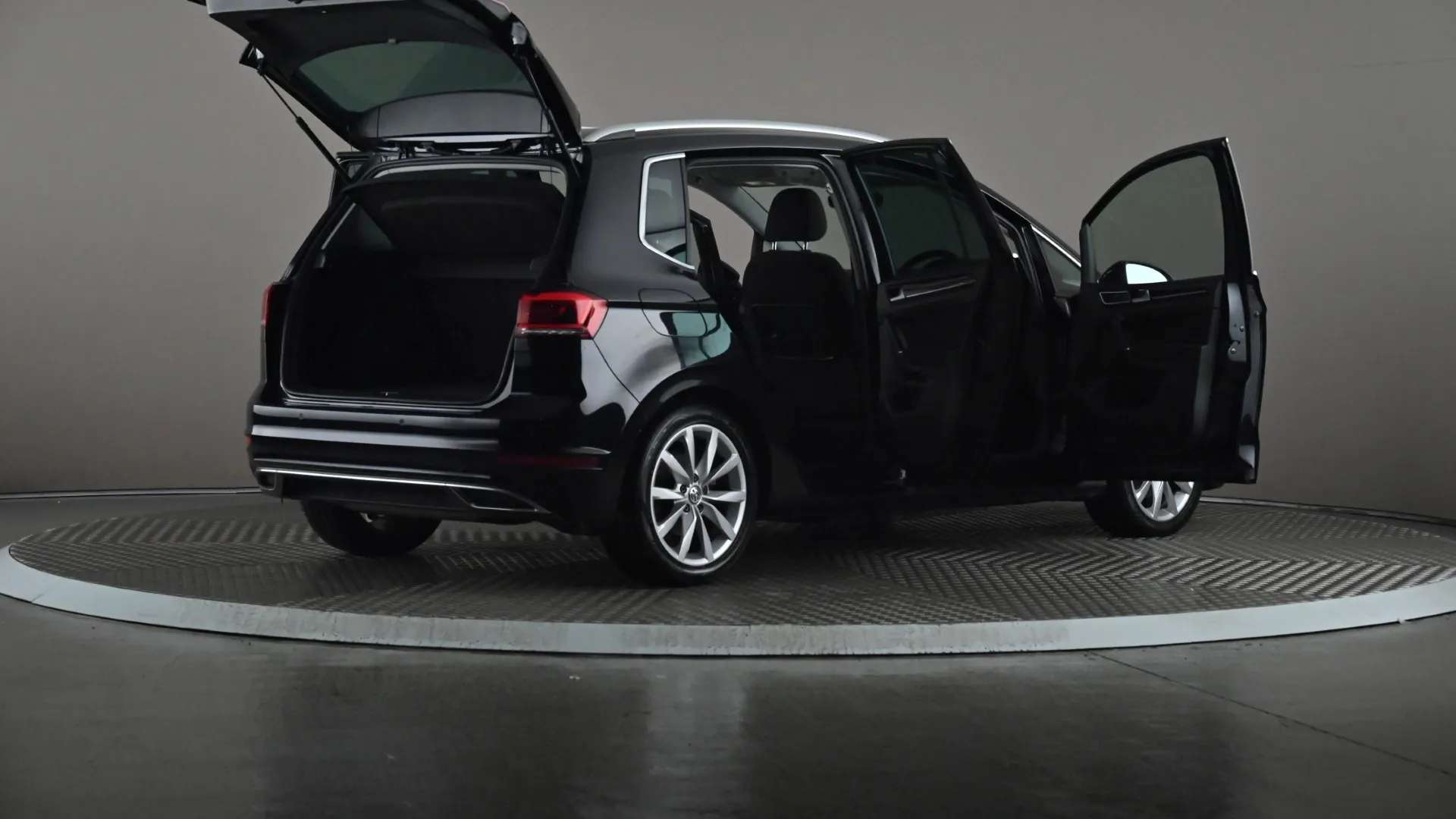 2018 VOLKSWAGEN GOLF SV 2018 VOLKSWAGEN GOLF SV