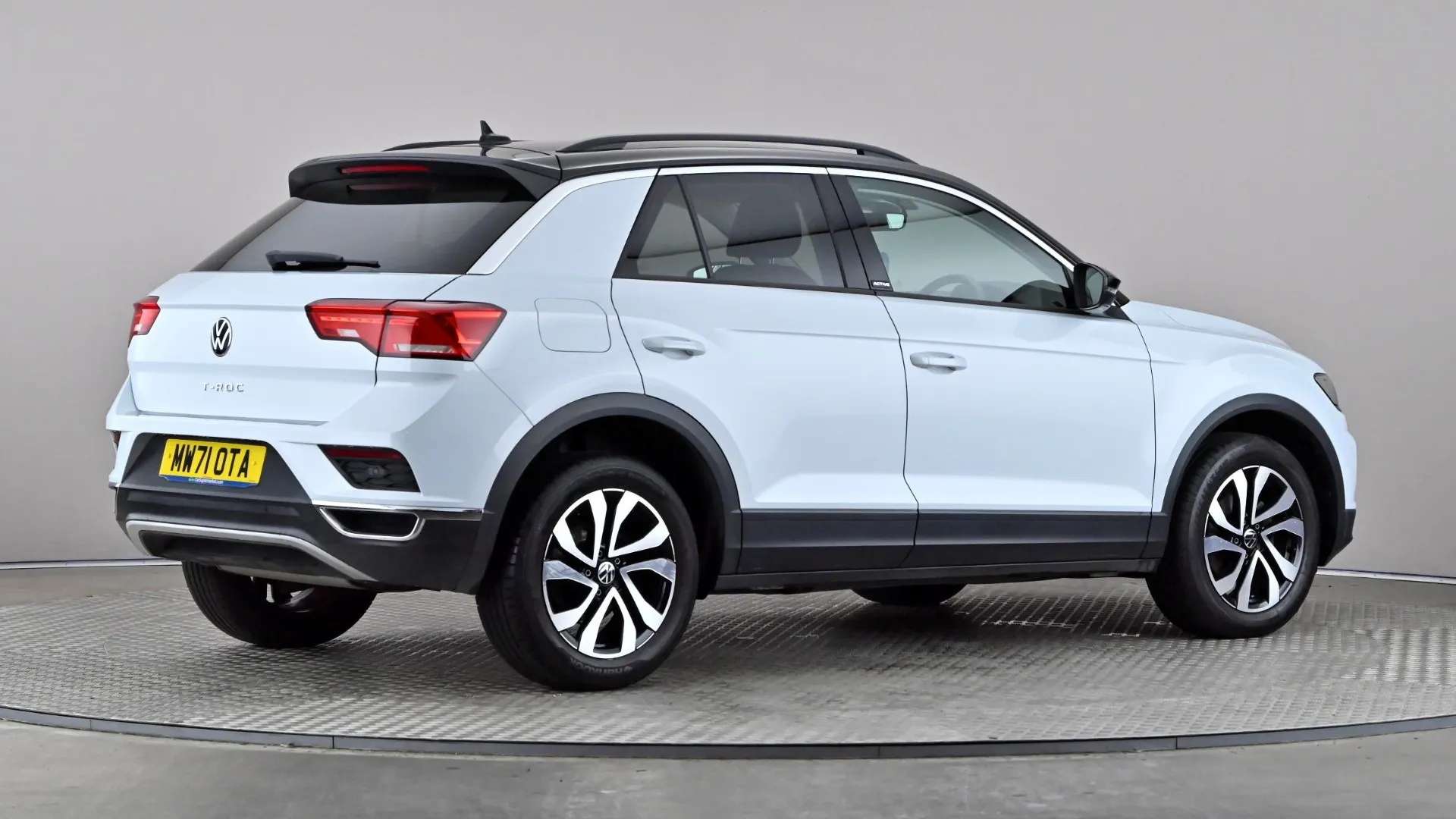 2021 VOLKSWAGEN T-ROC 2021 VOLKSWAGEN T-ROC