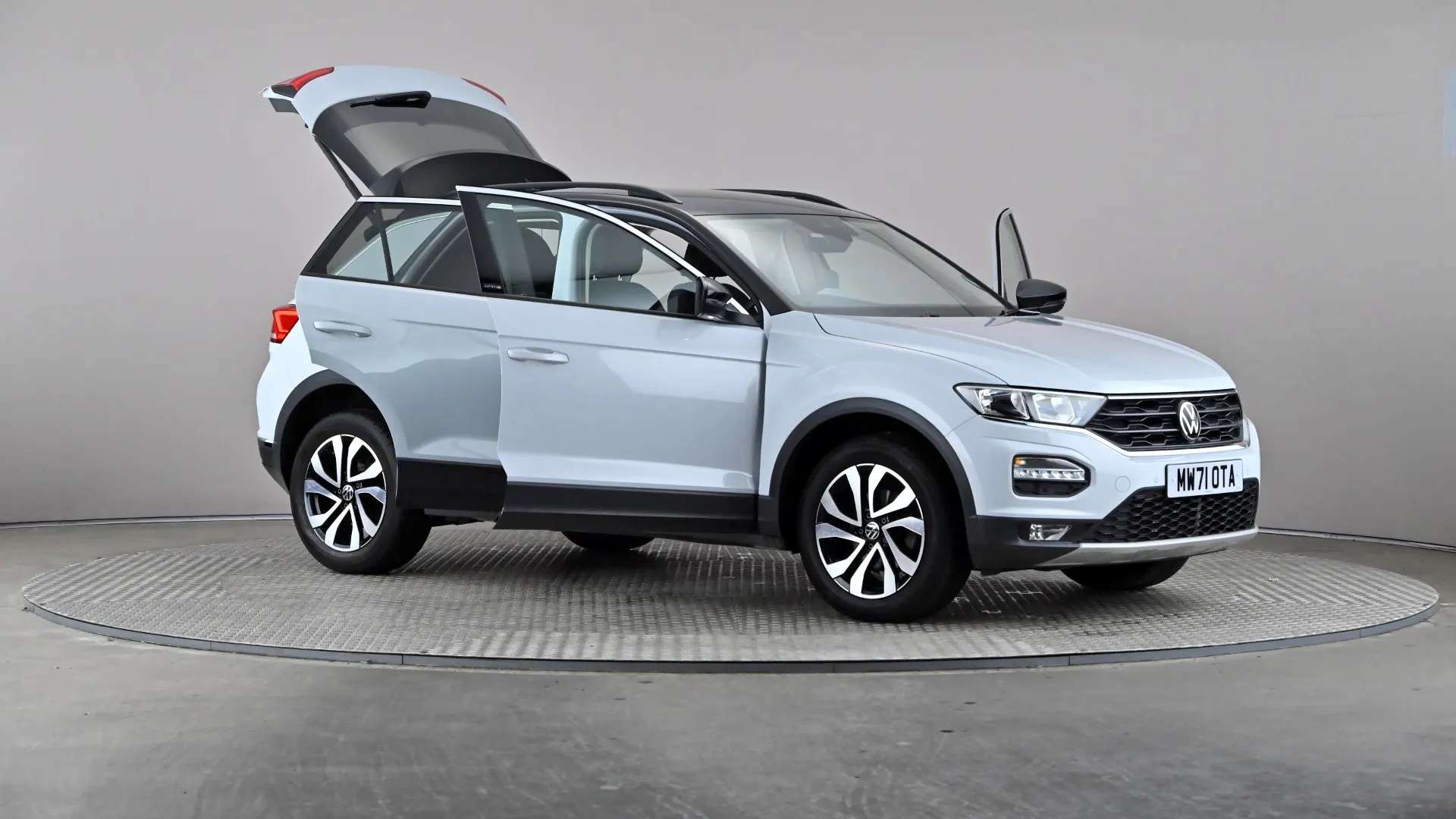 2021 VOLKSWAGEN T-ROC 2021 VOLKSWAGEN T-ROC