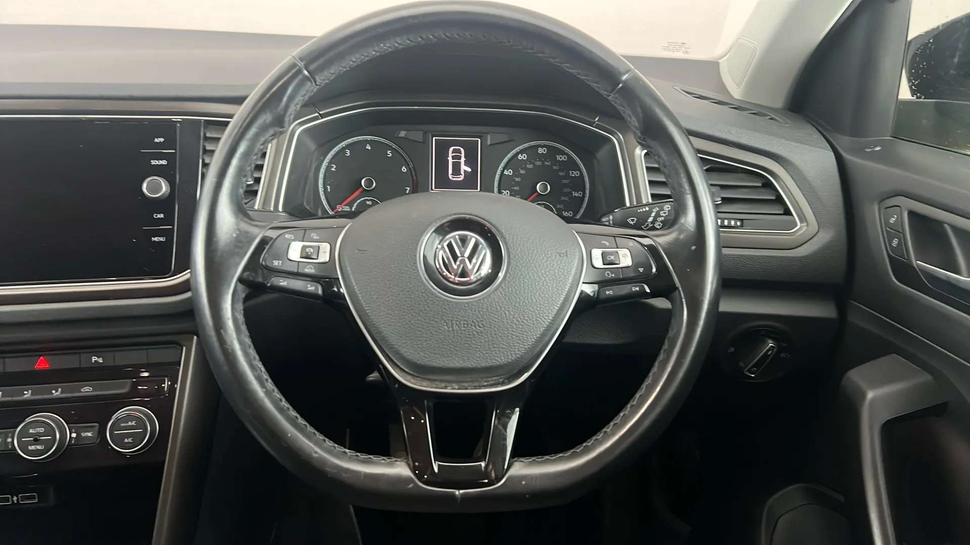 2018 VOLKSWAGEN T-ROC 2018 VOLKSWAGEN T-ROC