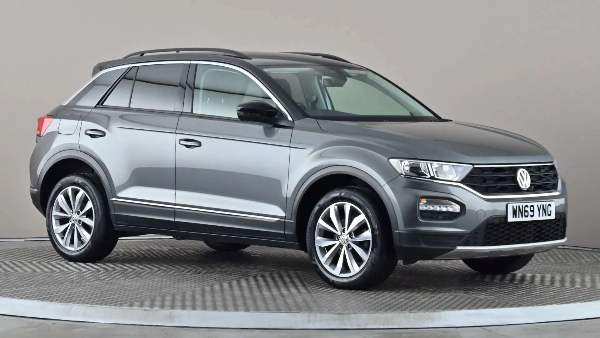 A 2019 VOLKSWAGEN T-ROC 1.5 TSI EVO Design A 2019 VOLKSWAGEN T-ROC 1.5 TSI EVO Design