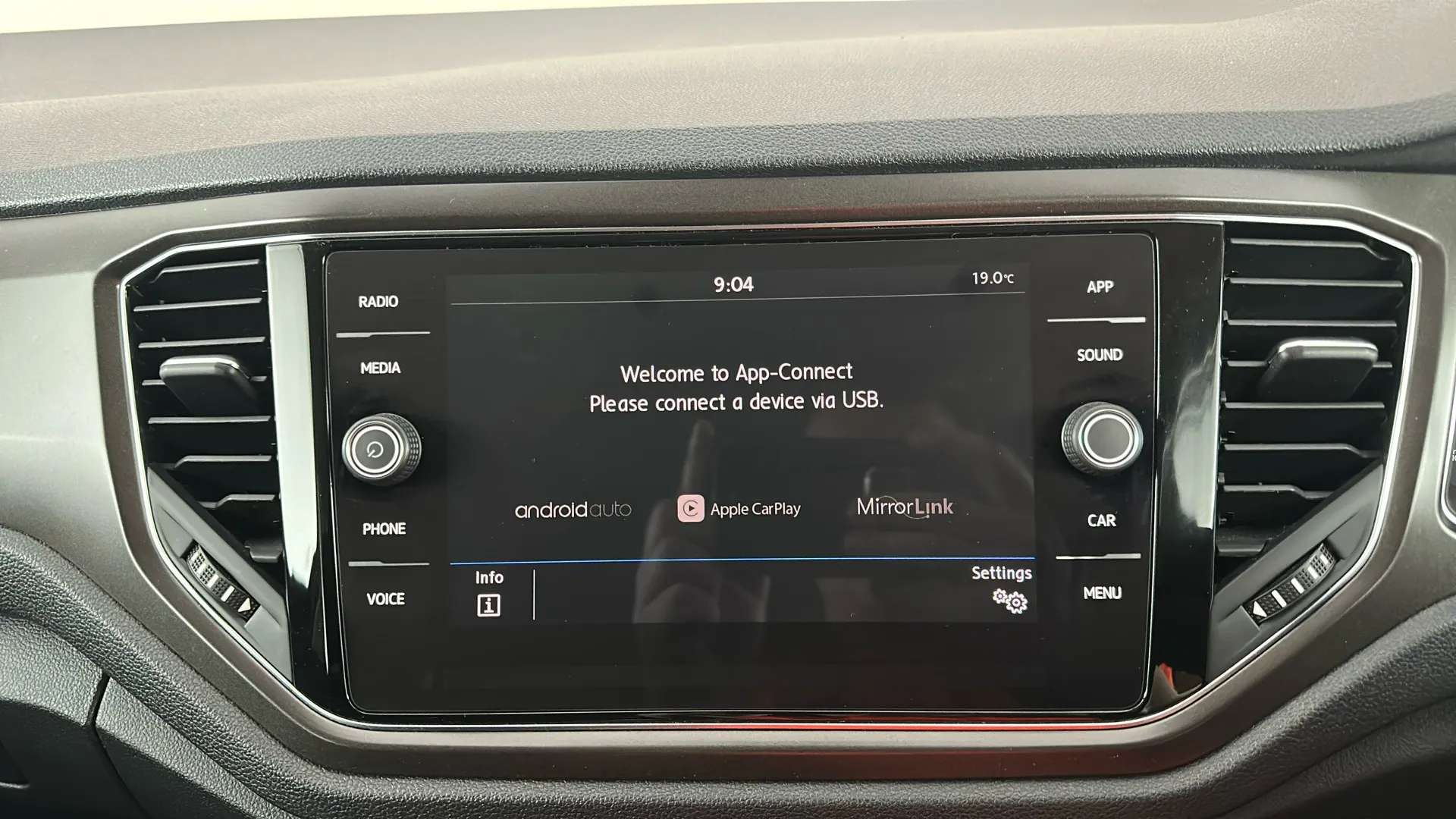 2019 VOLKSWAGEN T-ROC 2019 VOLKSWAGEN T-ROC