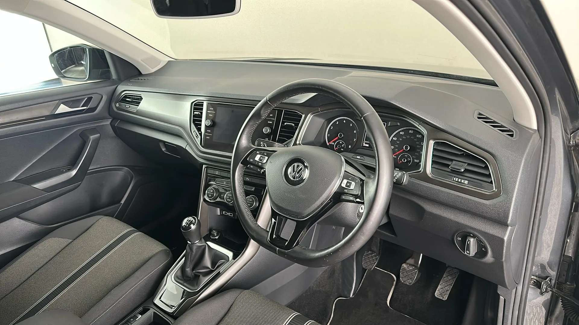 2019 VOLKSWAGEN T-ROC 2019 VOLKSWAGEN T-ROC