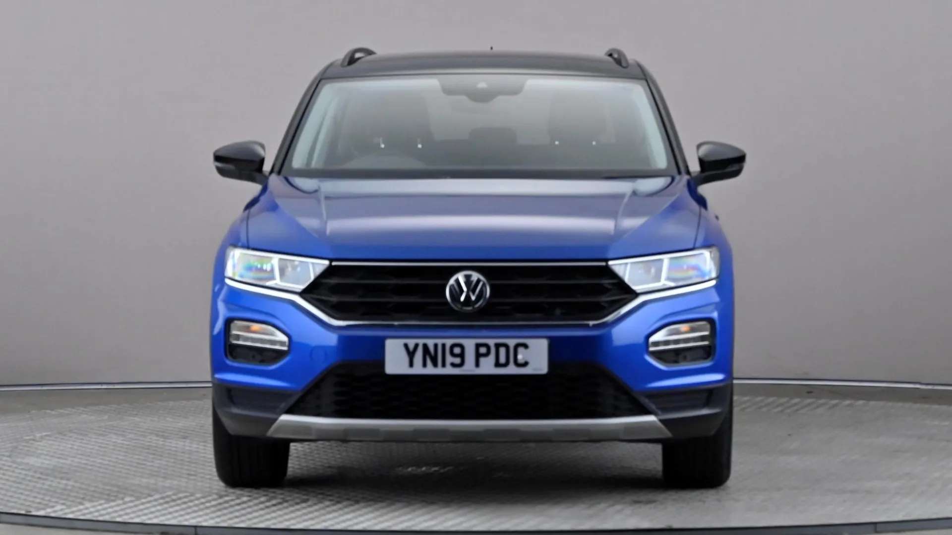 A 2019 VOLKSWAGEN T-ROC 1.5 TSI EVO Design A 2019 VOLKSWAGEN T-ROC 1.5 TSI EVO Design