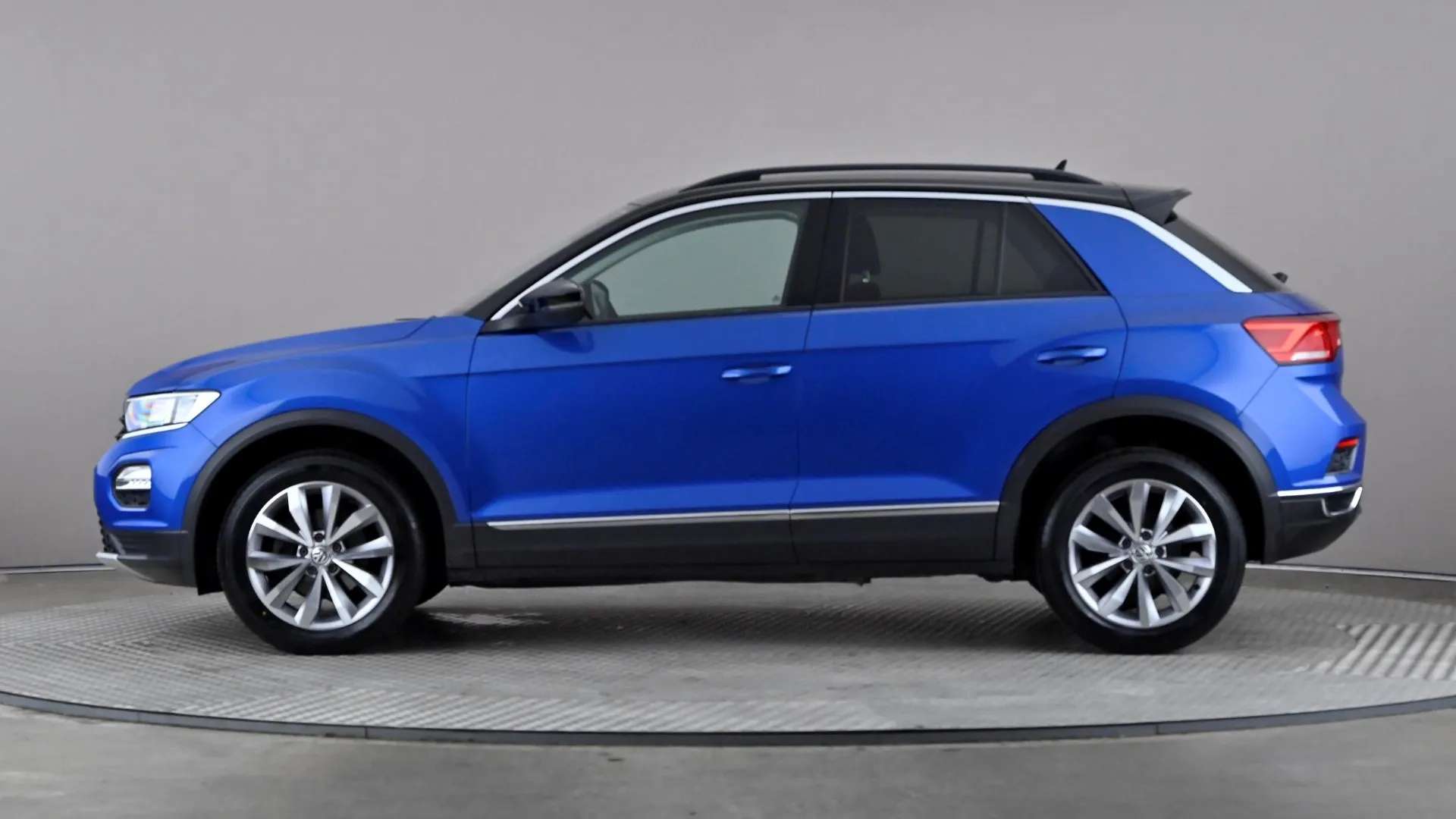 A 2019 VOLKSWAGEN T-ROC 1.5 TSI EVO Design A 2019 VOLKSWAGEN T-ROC 1.5 TSI EVO Design