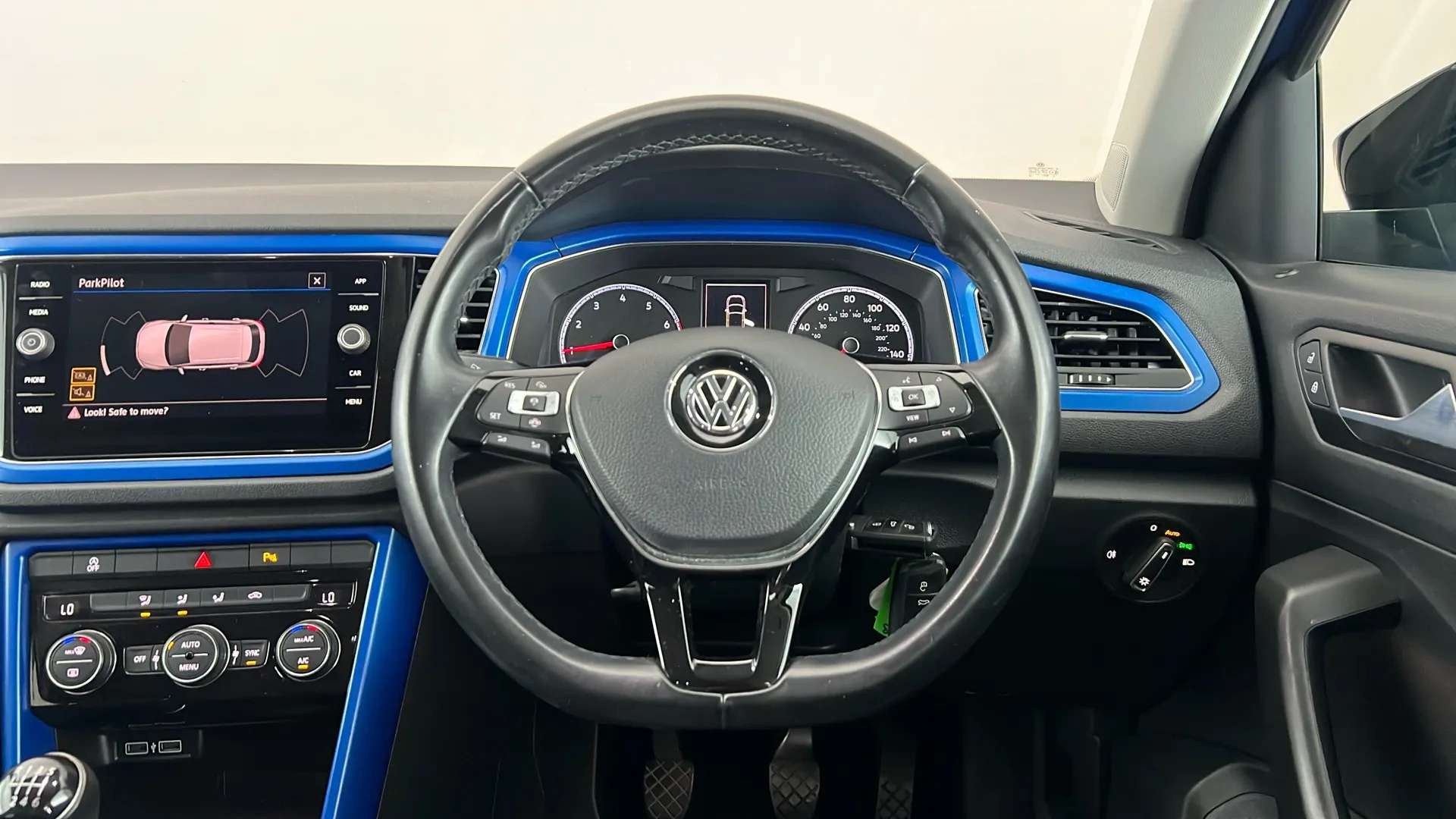 2019 VOLKSWAGEN T-ROC 2019 VOLKSWAGEN T-ROC