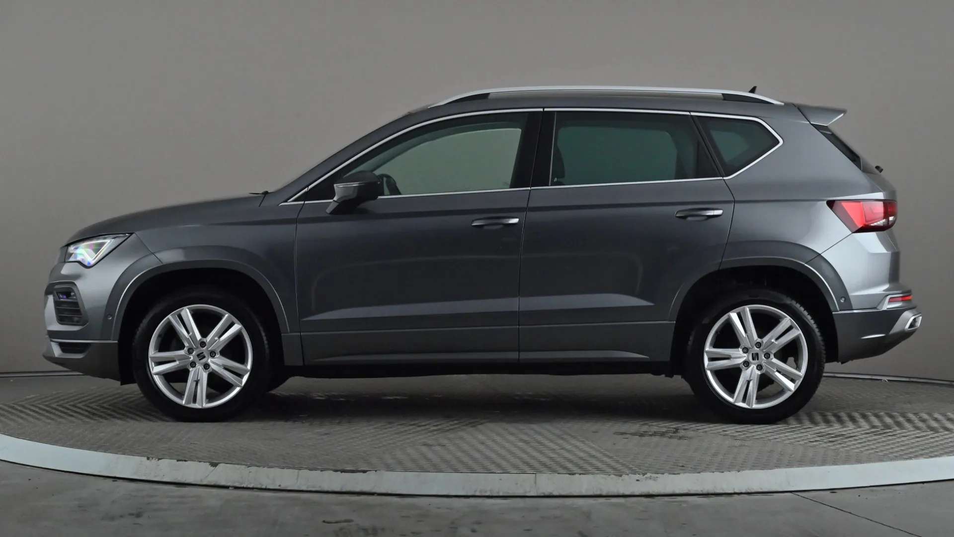 A 2022 SEAT ATECA 1.5 TSI EVO FR DSG A 2022 SEAT ATECA 1.5 TSI EVO FR DSG