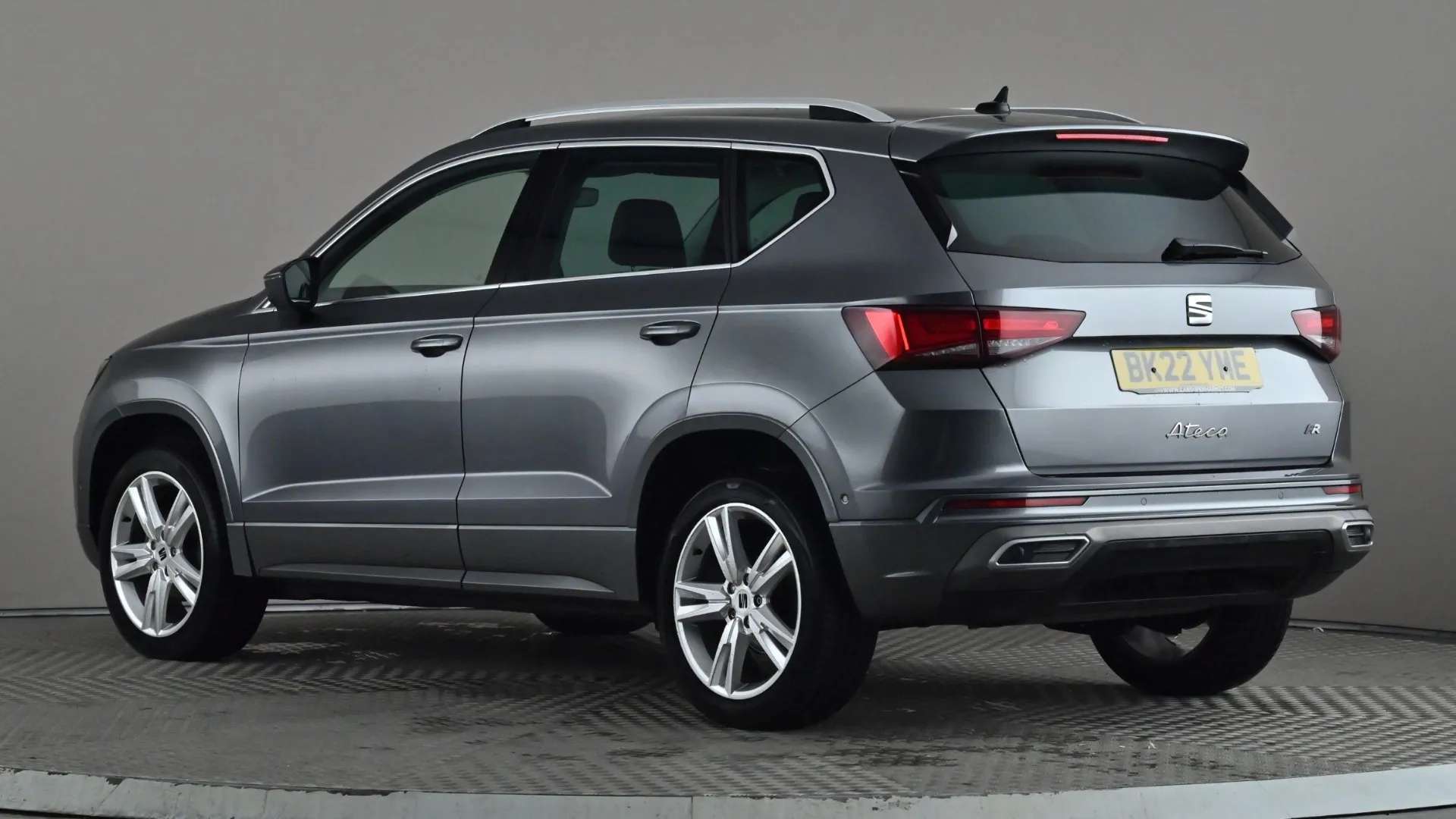 A 2022 SEAT ATECA 1.5 TSI EVO FR DSG A 2022 SEAT ATECA 1.5 TSI EVO FR DSG