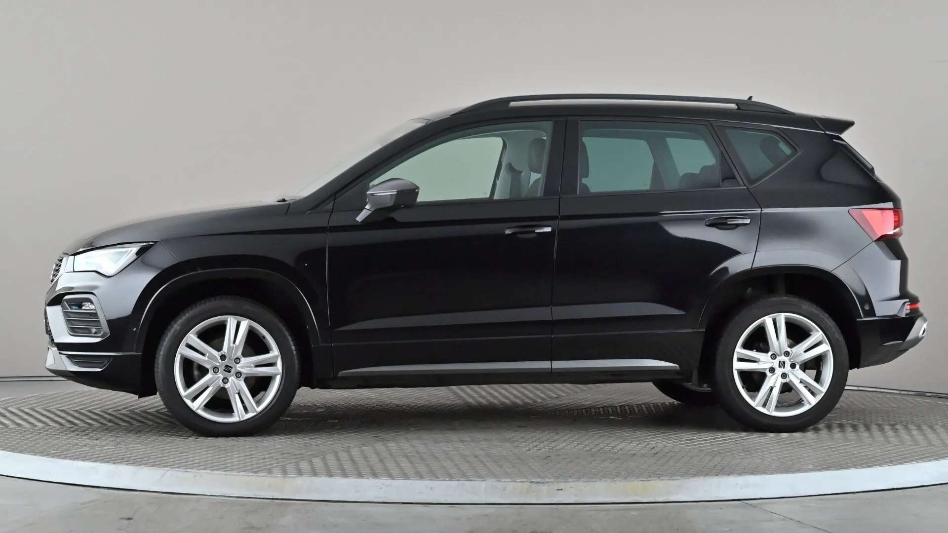 A 2023 SEAT ATECA 1.5 TSI EVO FR DSG A 2023 SEAT ATECA 1.5 TSI EVO FR DSG