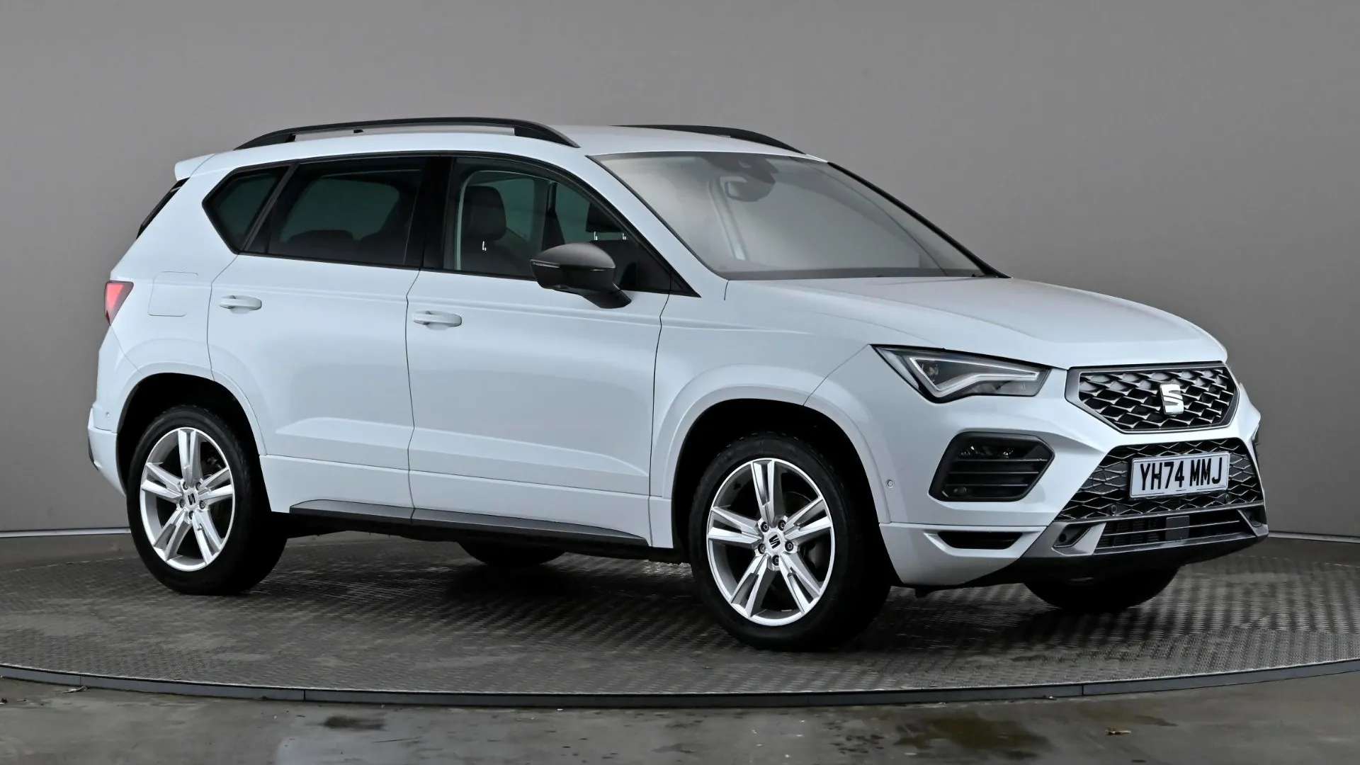A 2024 SEAT ATECA 1.5 TSI EVO FR DSG A 2024 SEAT ATECA 1.5 TSI EVO FR DSG