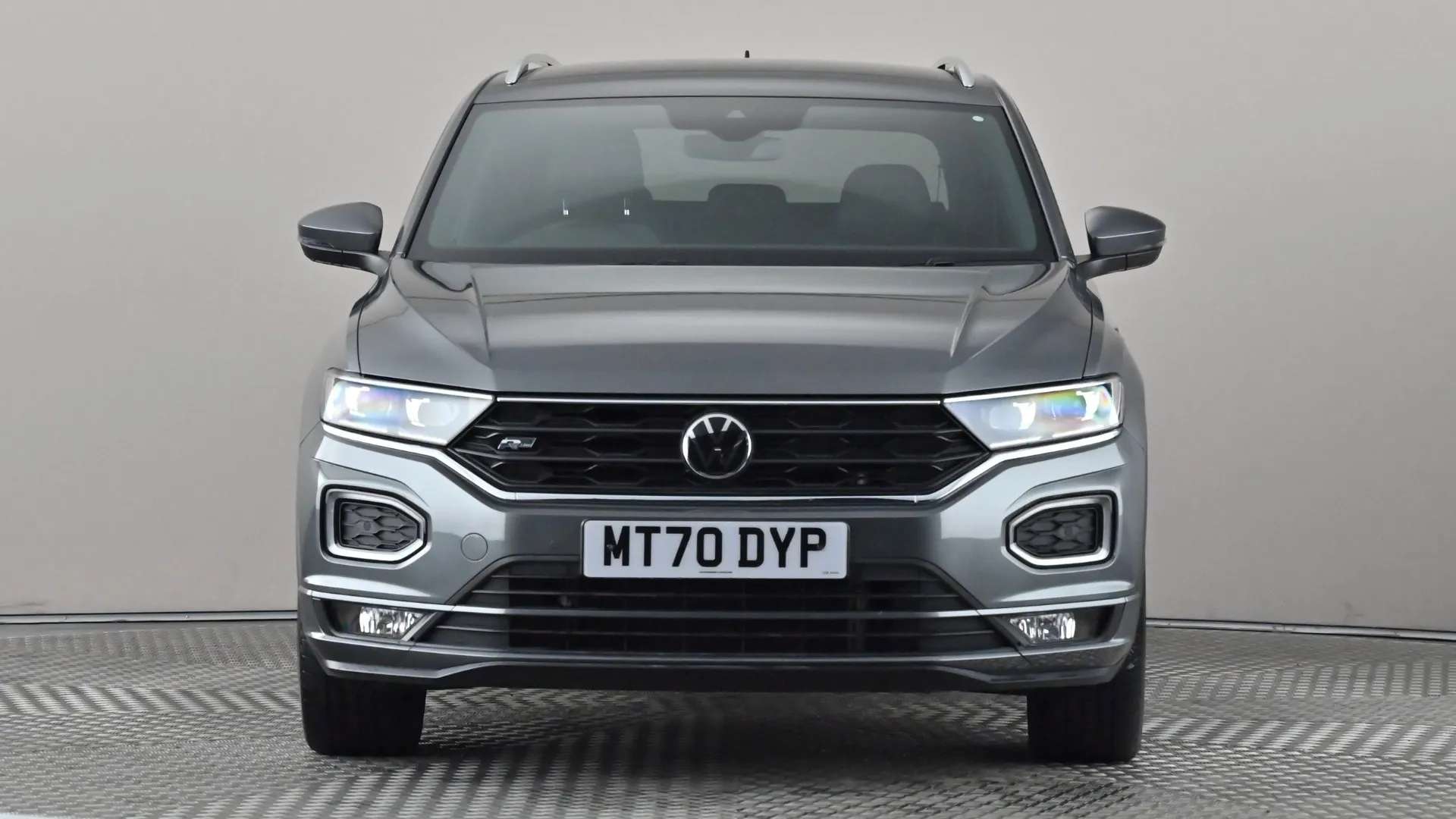 A 2020 VOLKSWAGEN T-ROC 1.5 TSI EVO R-Line A 2020 VOLKSWAGEN T-ROC 1.5 TSI EVO R-Line