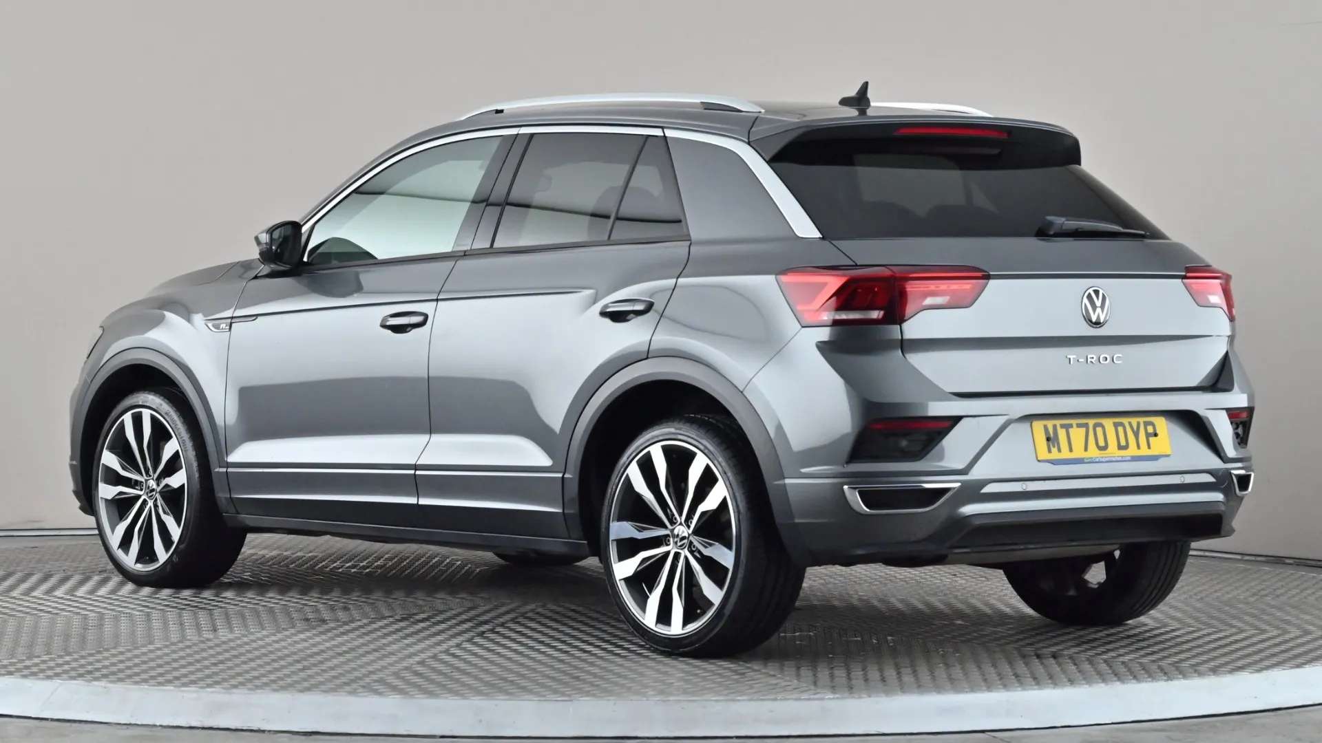 A 2020 VOLKSWAGEN T-ROC 1.5 TSI EVO R-Line A 2020 VOLKSWAGEN T-ROC 1.5 TSI EVO R-Line