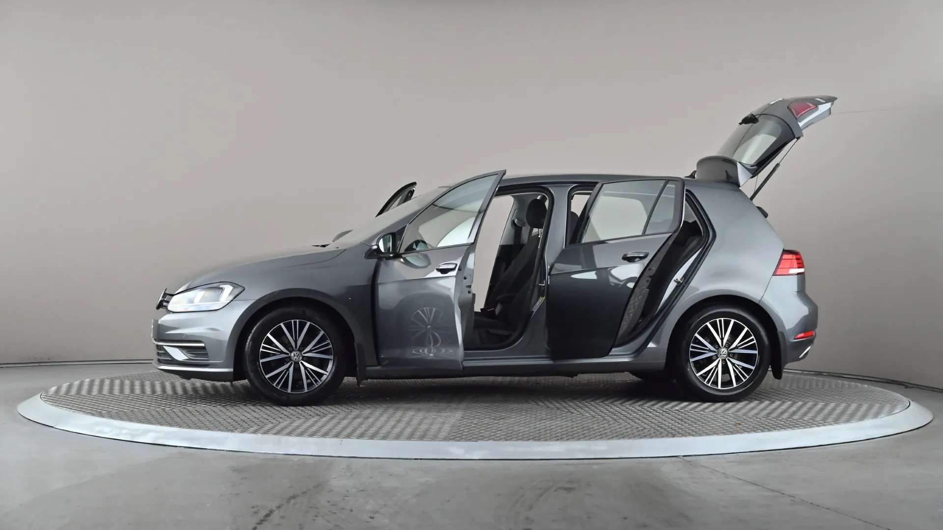 2018 VOLKSWAGEN GOLF 2018 VOLKSWAGEN GOLF