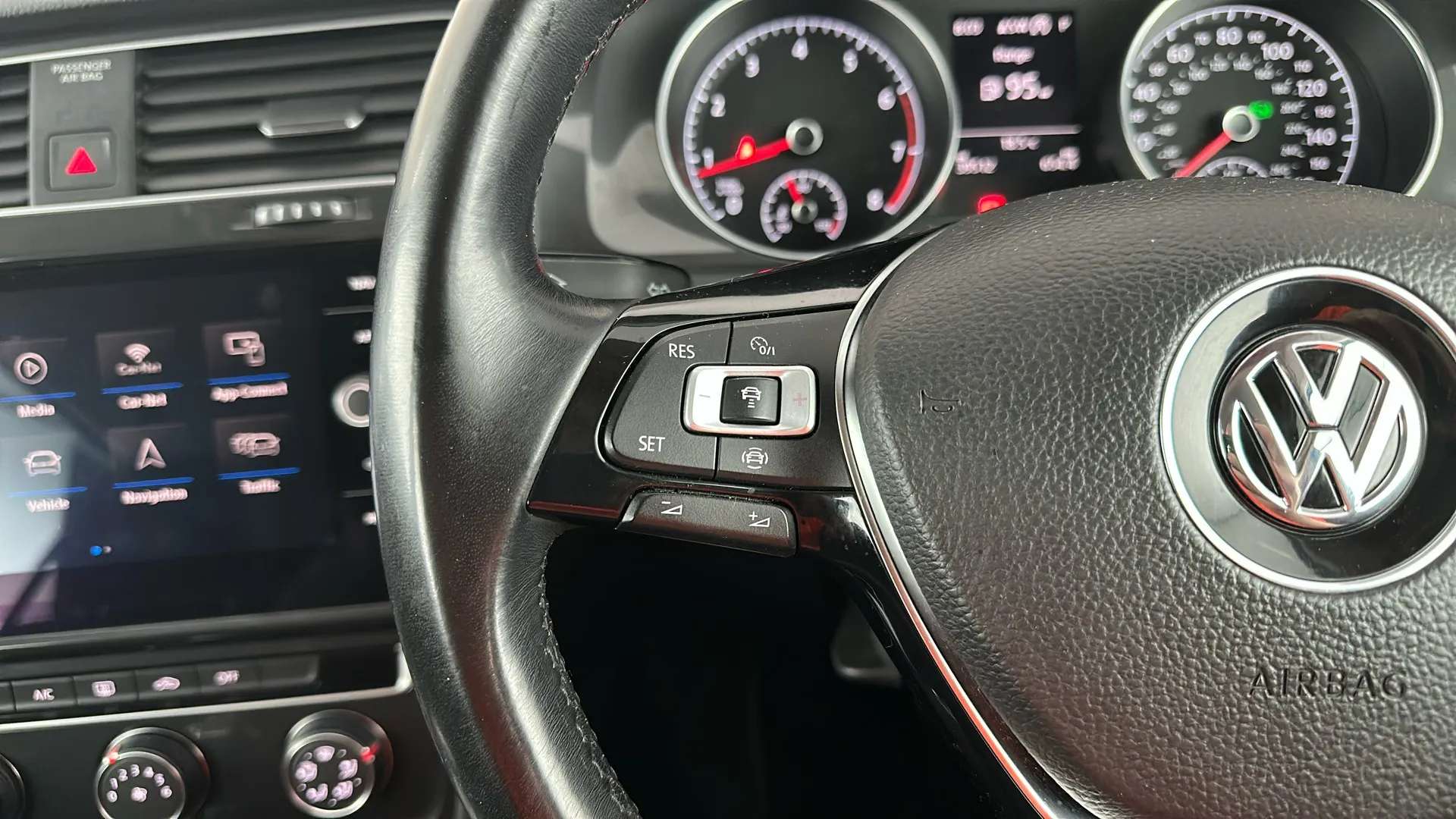 2018 VOLKSWAGEN GOLF 2018 VOLKSWAGEN GOLF