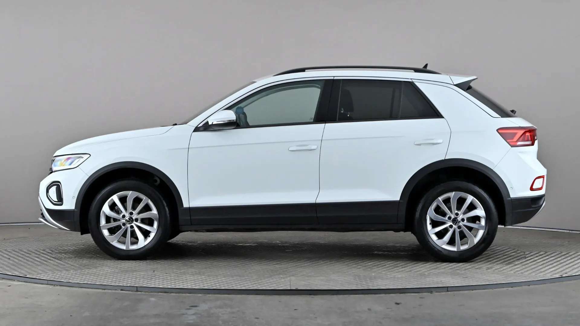 A 2025 VOLKSWAGEN T-ROC 1.5 TSI Match DSG A 2025 VOLKSWAGEN T-ROC 1.5 TSI Match DSG