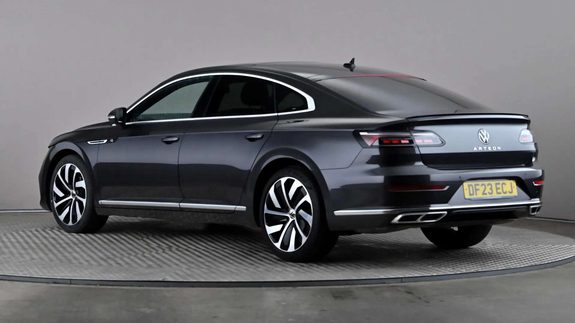 A 2023 VOLKSWAGEN ARTEON 2.0 TSI R-Line DSG A 2023 VOLKSWAGEN ARTEON 2.0 TSI R-Line DSG