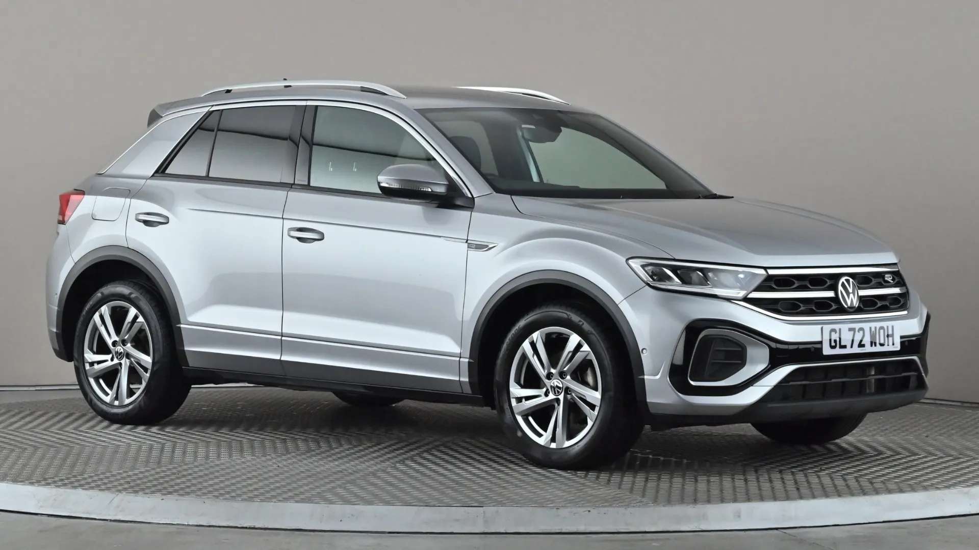 A 2022 VOLKSWAGEN T-ROC 1.5 TSI R-Line DSG A 2022 VOLKSWAGEN T-ROC 1.5 TSI R-Line DSG