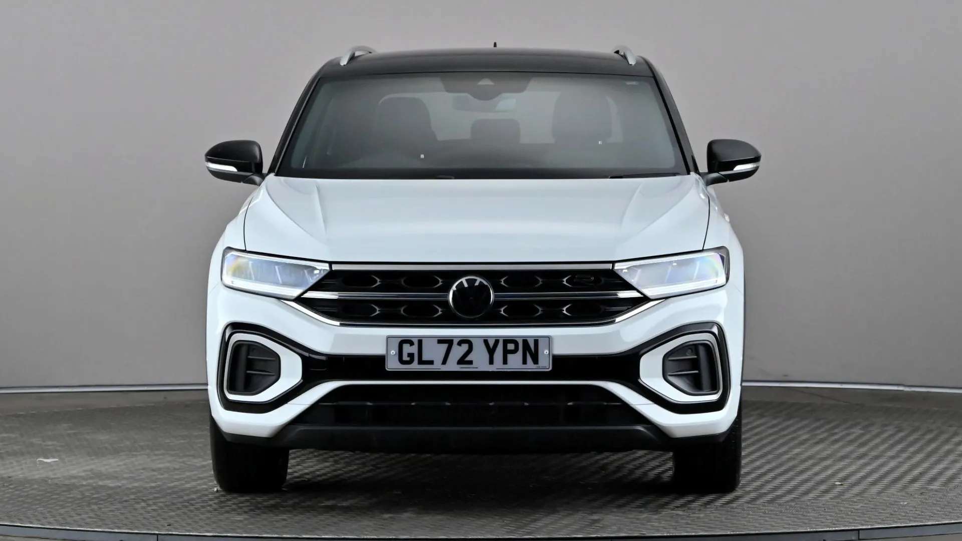 A 2023 VOLKSWAGEN T-ROC 1.5 TSI R-Line DSG A 2023 VOLKSWAGEN T-ROC 1.5 TSI R-Line DSG