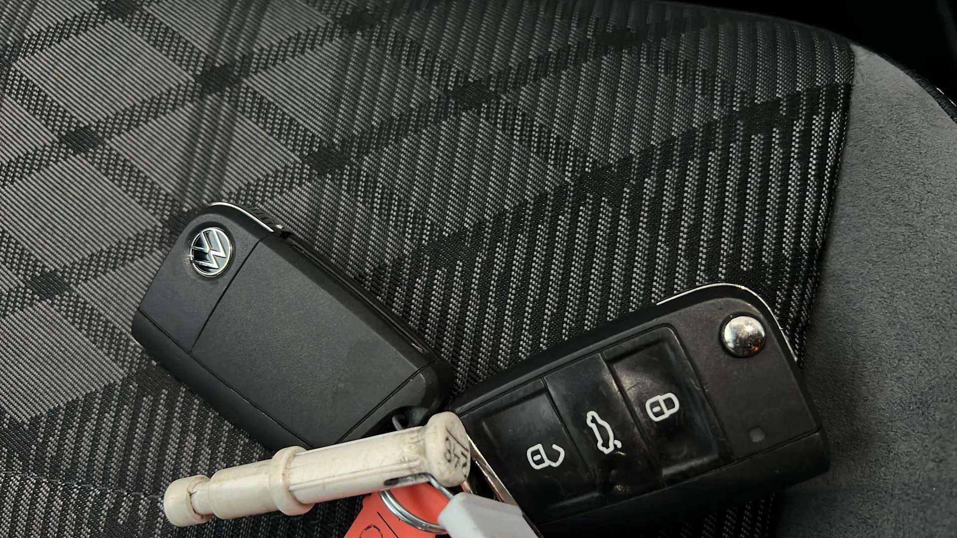 2023 VOLKSWAGEN T-ROC 2023 VOLKSWAGEN T-ROC