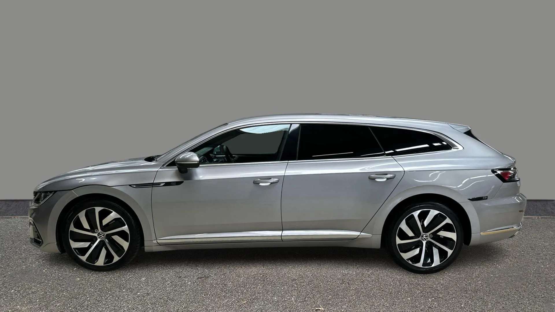 A 2021 VOLKSWAGEN ARTEON 2.0 TSI R-Line DSG A 2021 VOLKSWAGEN ARTEON 2.0 TSI R-Line DSG