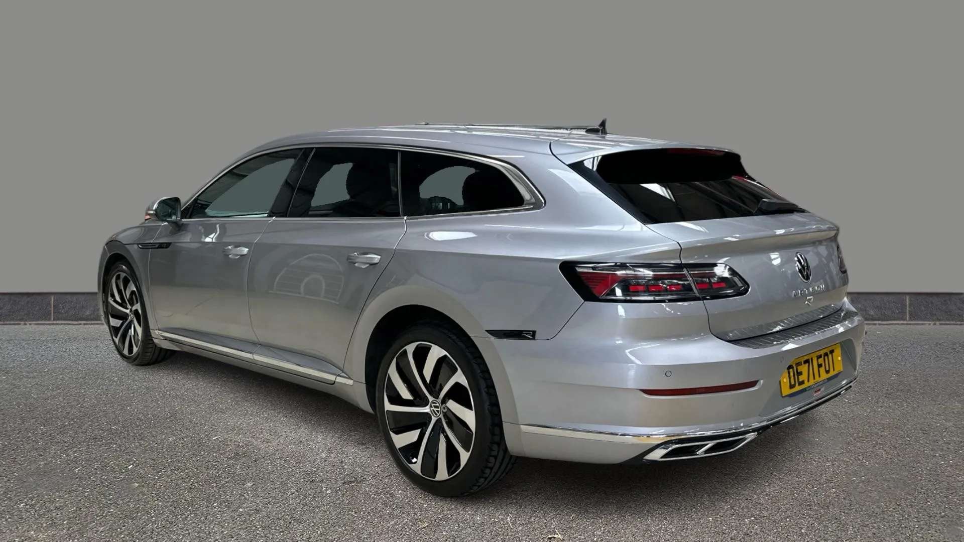 A 2021 VOLKSWAGEN ARTEON 2.0 TSI R-Line DSG A 2021 VOLKSWAGEN ARTEON 2.0 TSI R-Line DSG