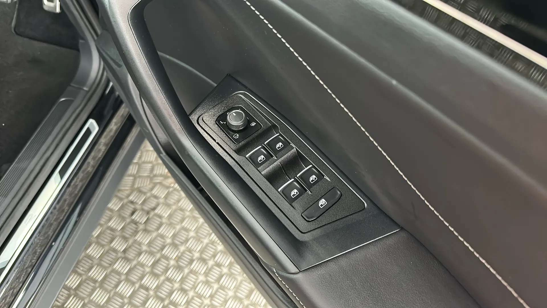 2024 VOLKSWAGEN T-ROC 2024 VOLKSWAGEN T-ROC