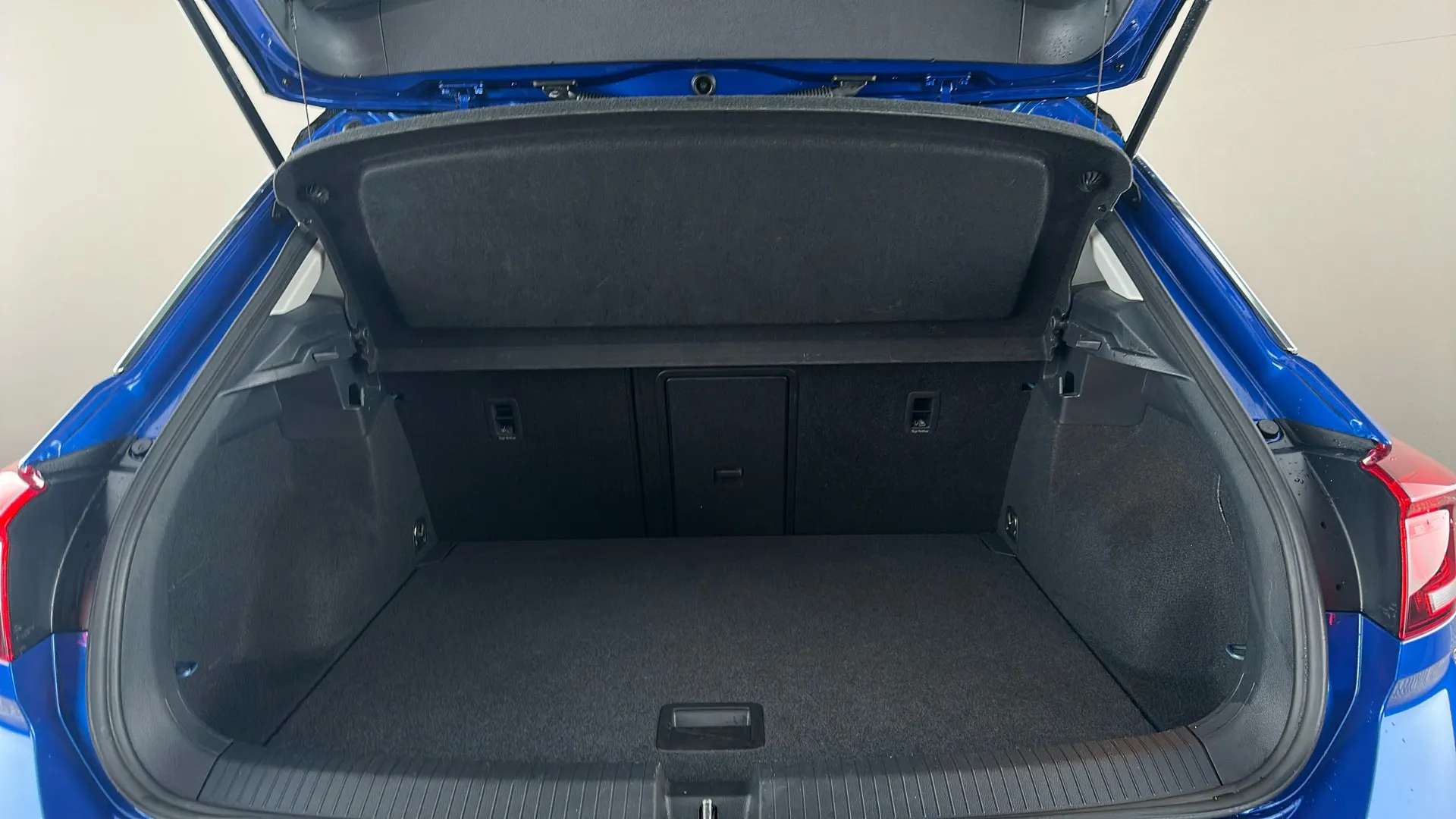 2023 VOLKSWAGEN T-ROC 2023 VOLKSWAGEN T-ROC