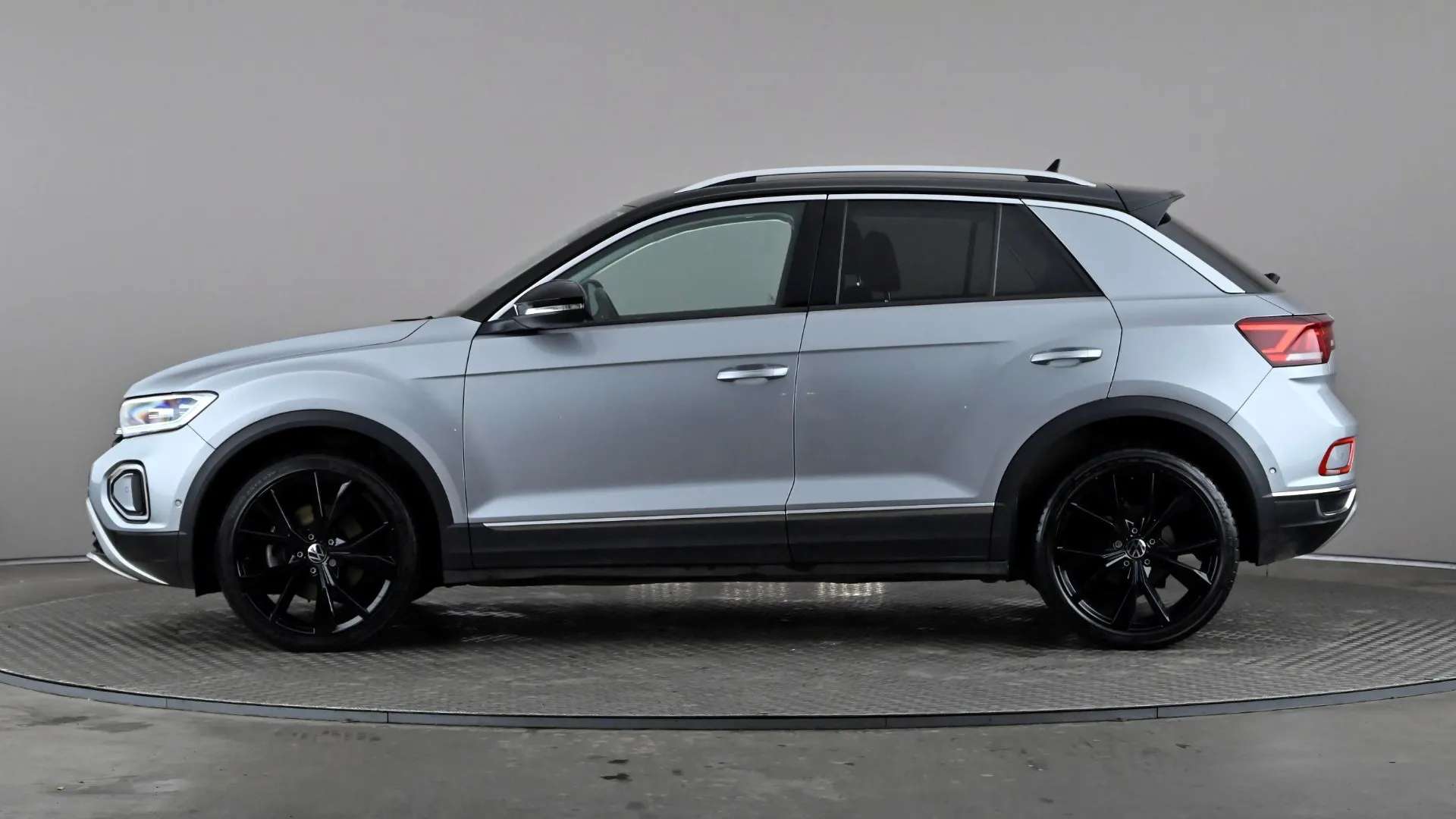 A 2022 VOLKSWAGEN T-ROC 1.5 TSI Style DSG A 2022 VOLKSWAGEN T-ROC 1.5 TSI Style DSG