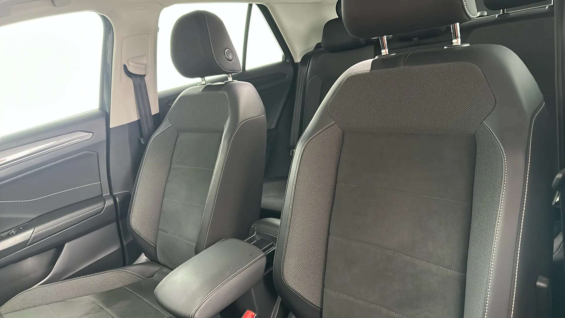 2023 VOLKSWAGEN T-ROC 2023 VOLKSWAGEN T-ROC