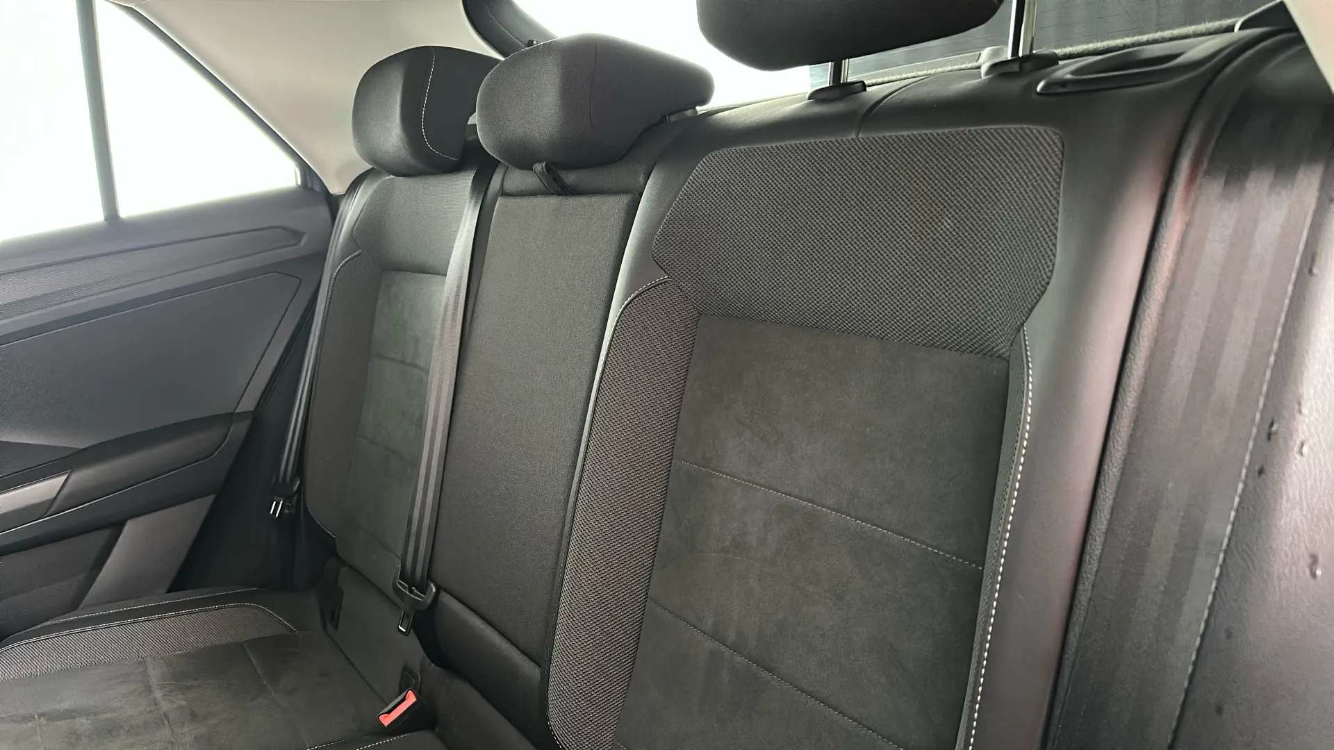 2023 VOLKSWAGEN T-ROC 2023 VOLKSWAGEN T-ROC