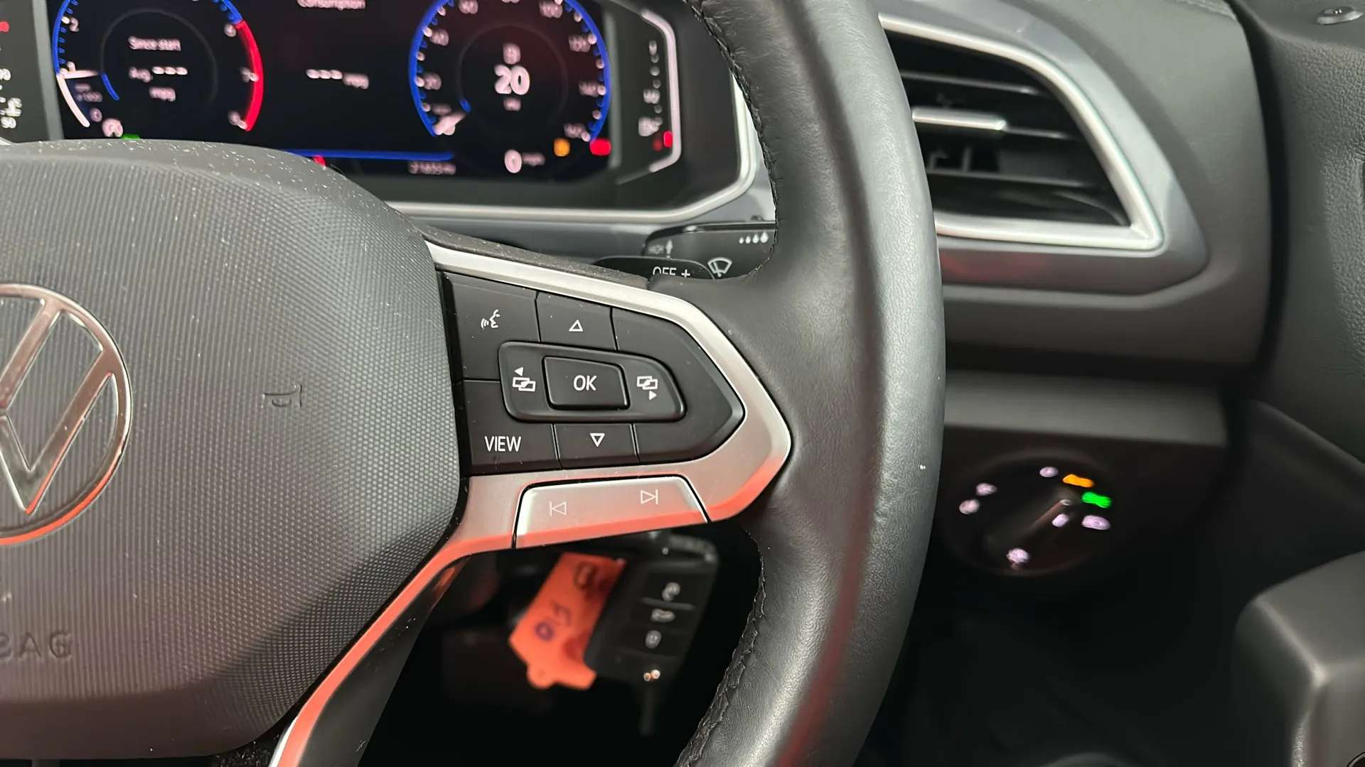 2023 VOLKSWAGEN T-ROC 2023 VOLKSWAGEN T-ROC