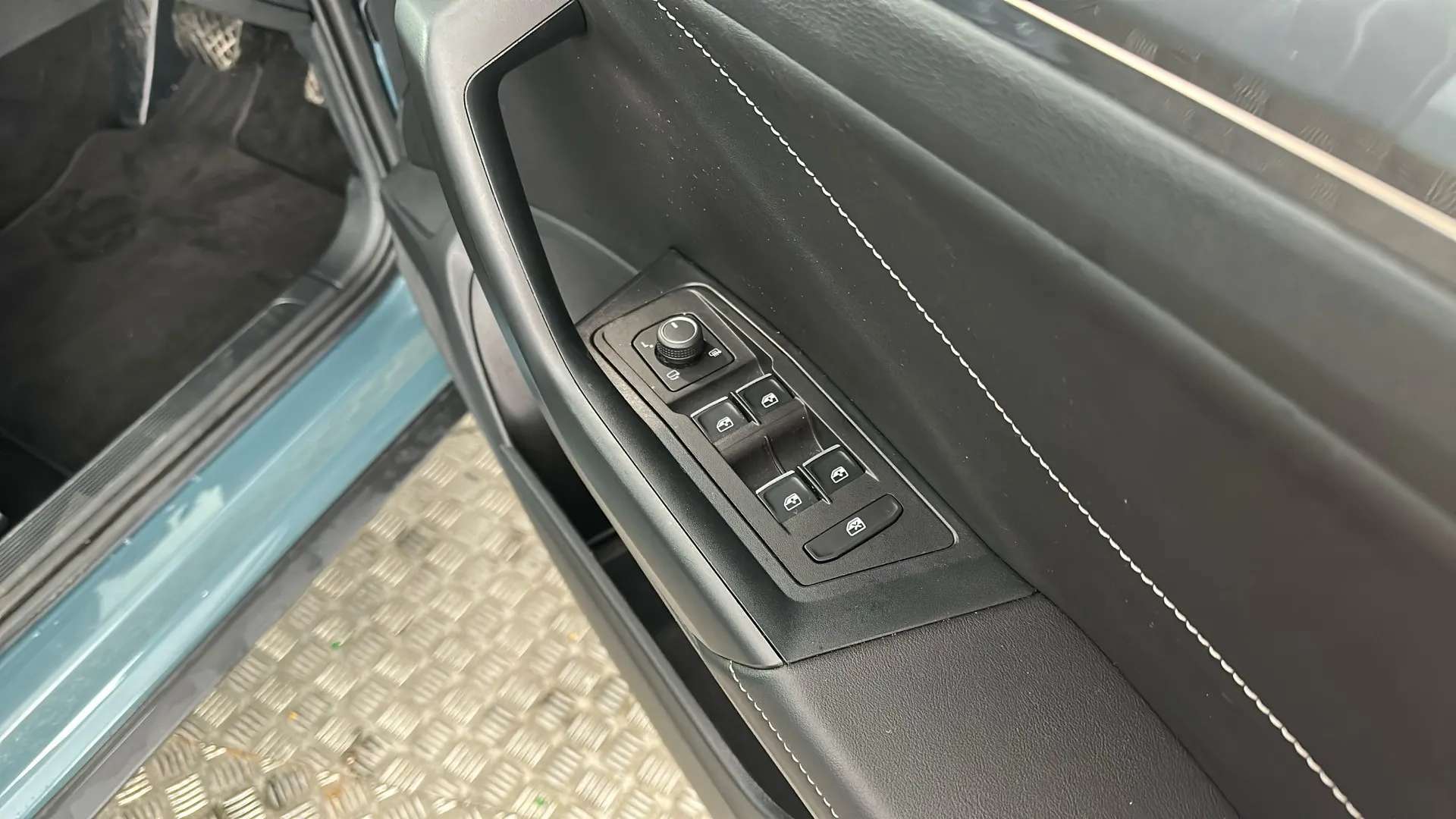 2023 VOLKSWAGEN T-ROC 2023 VOLKSWAGEN T-ROC