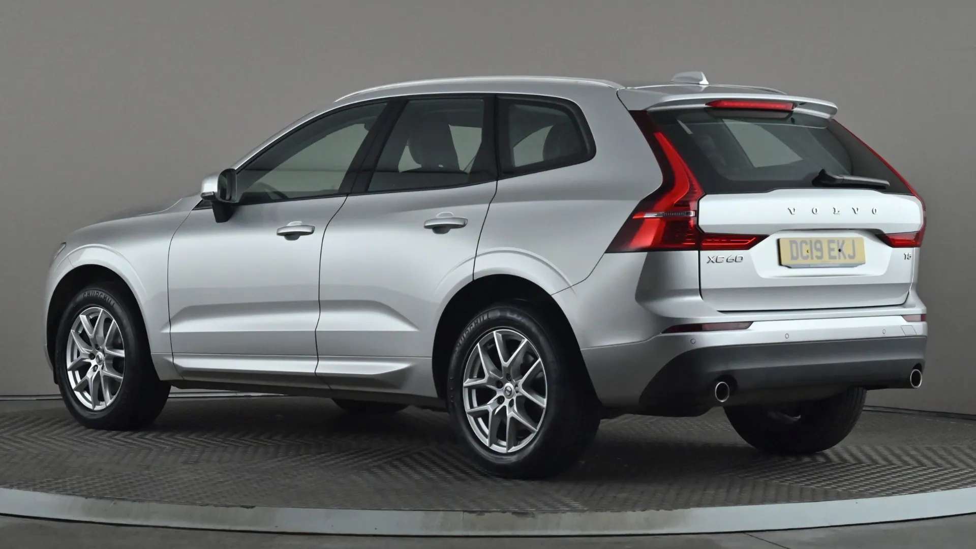 2019 VOLVO XC60 2019 VOLVO XC60