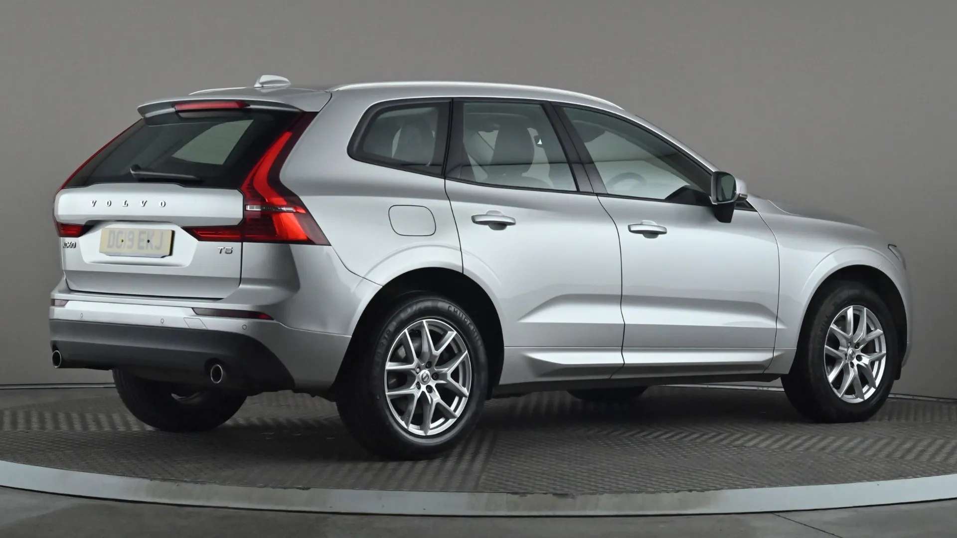 2019 VOLVO XC60 2019 VOLVO XC60