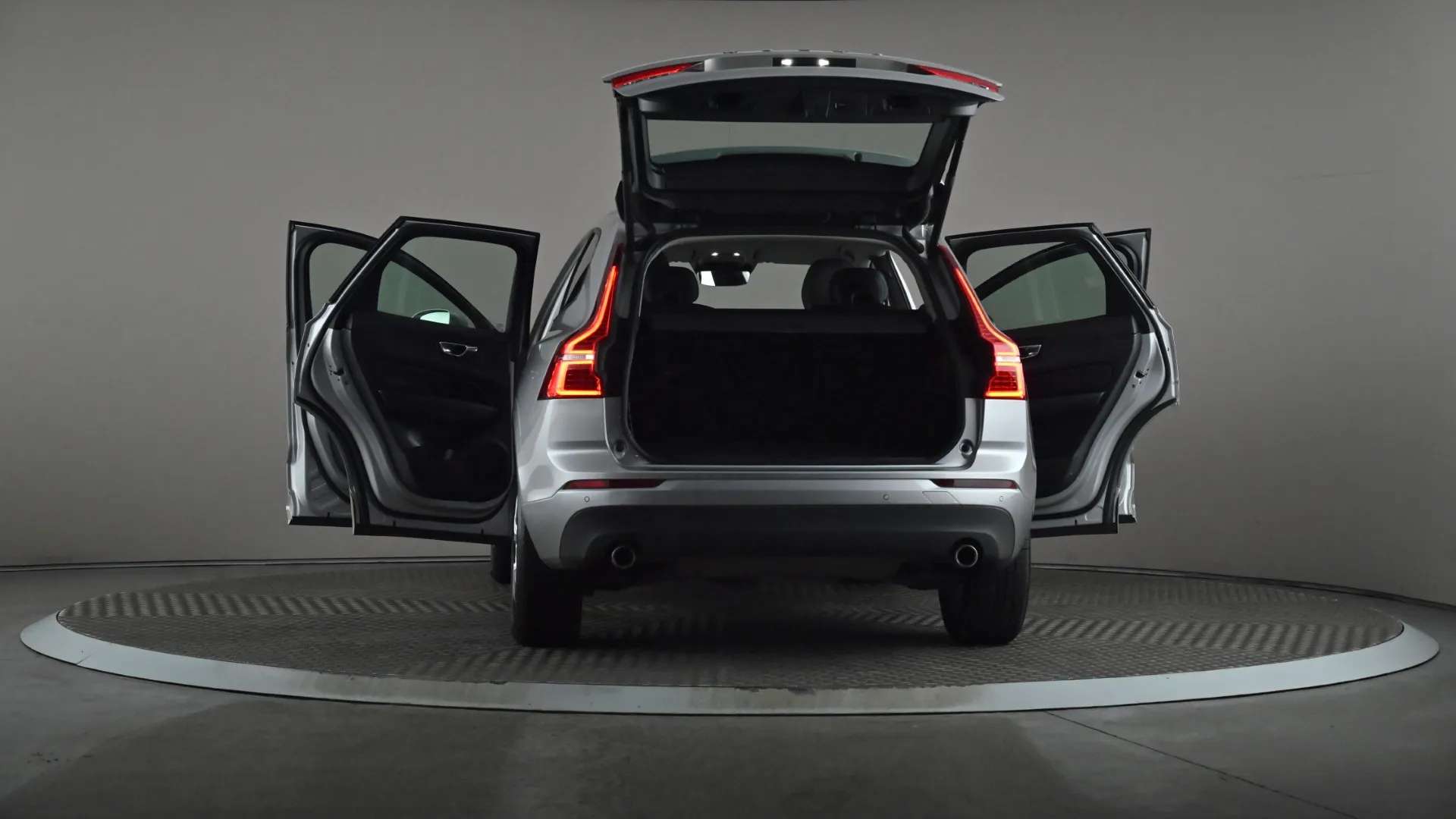 2019 VOLVO XC60 2019 VOLVO XC60