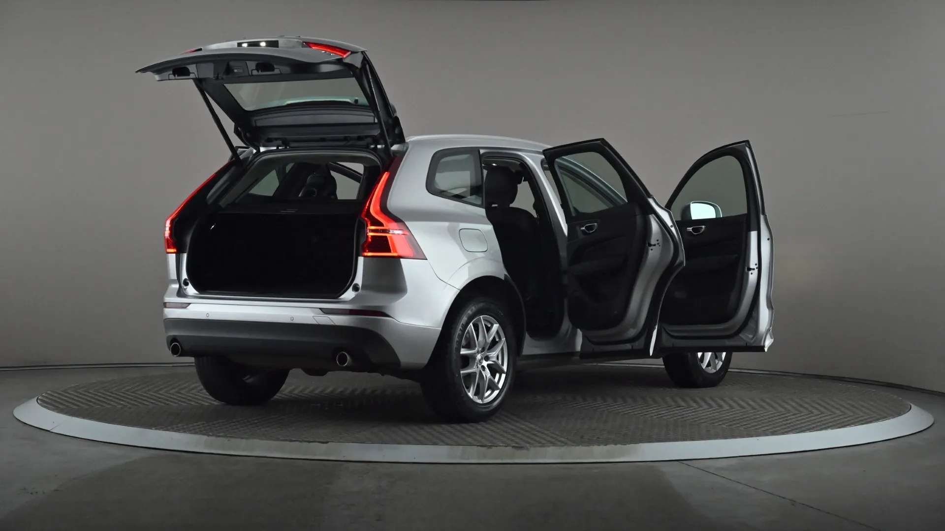 2019 VOLVO XC60 2019 VOLVO XC60