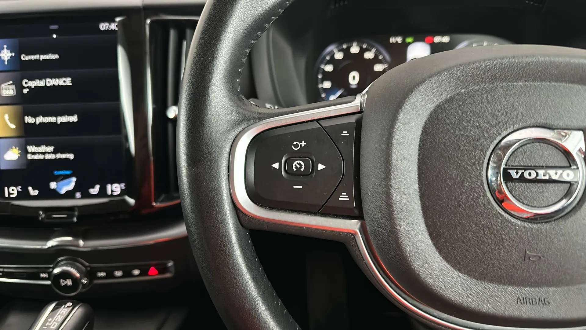 2019 VOLVO XC60 2019 VOLVO XC60