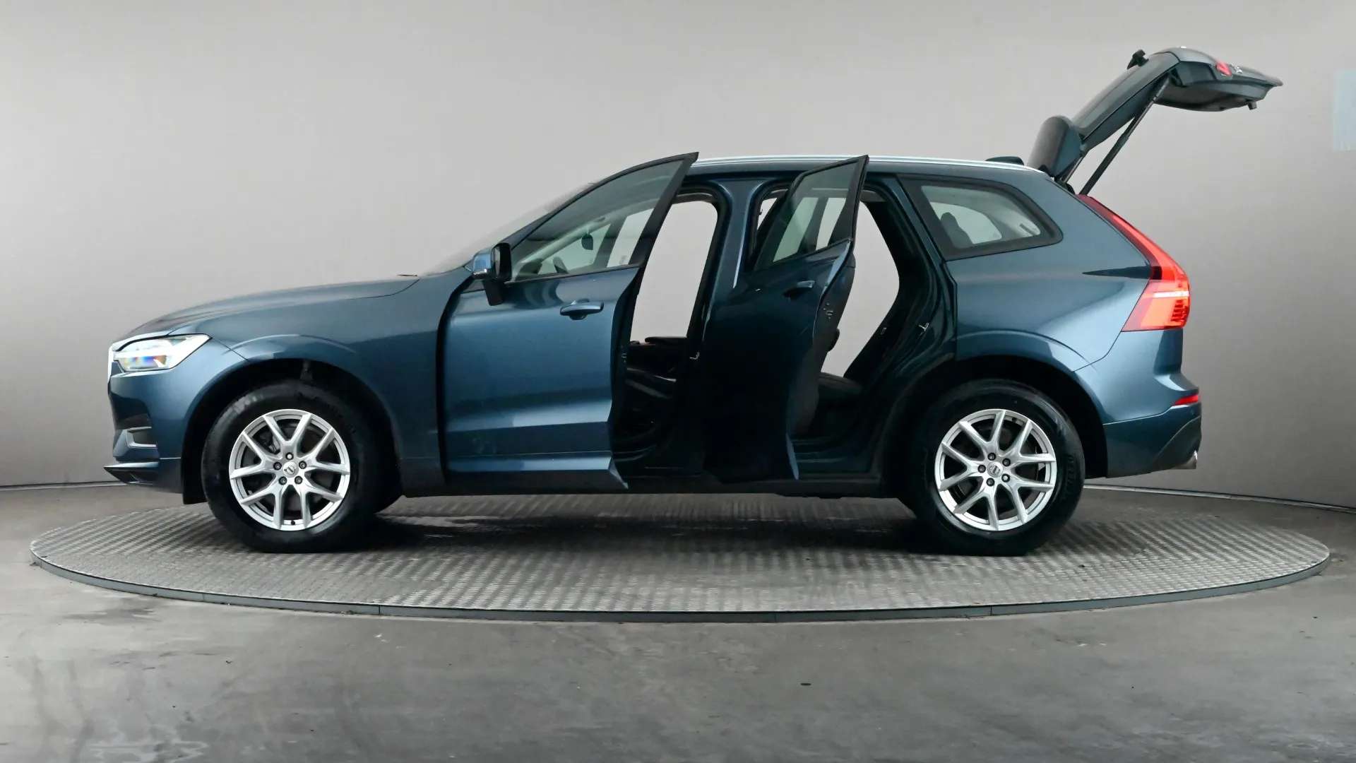 2020 VOLVO XC60 2020 VOLVO XC60