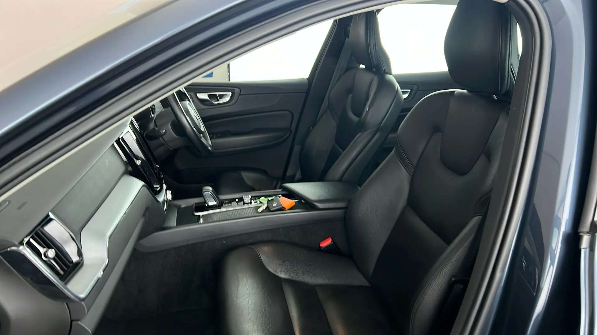 2020 VOLVO XC60 2020 VOLVO XC60