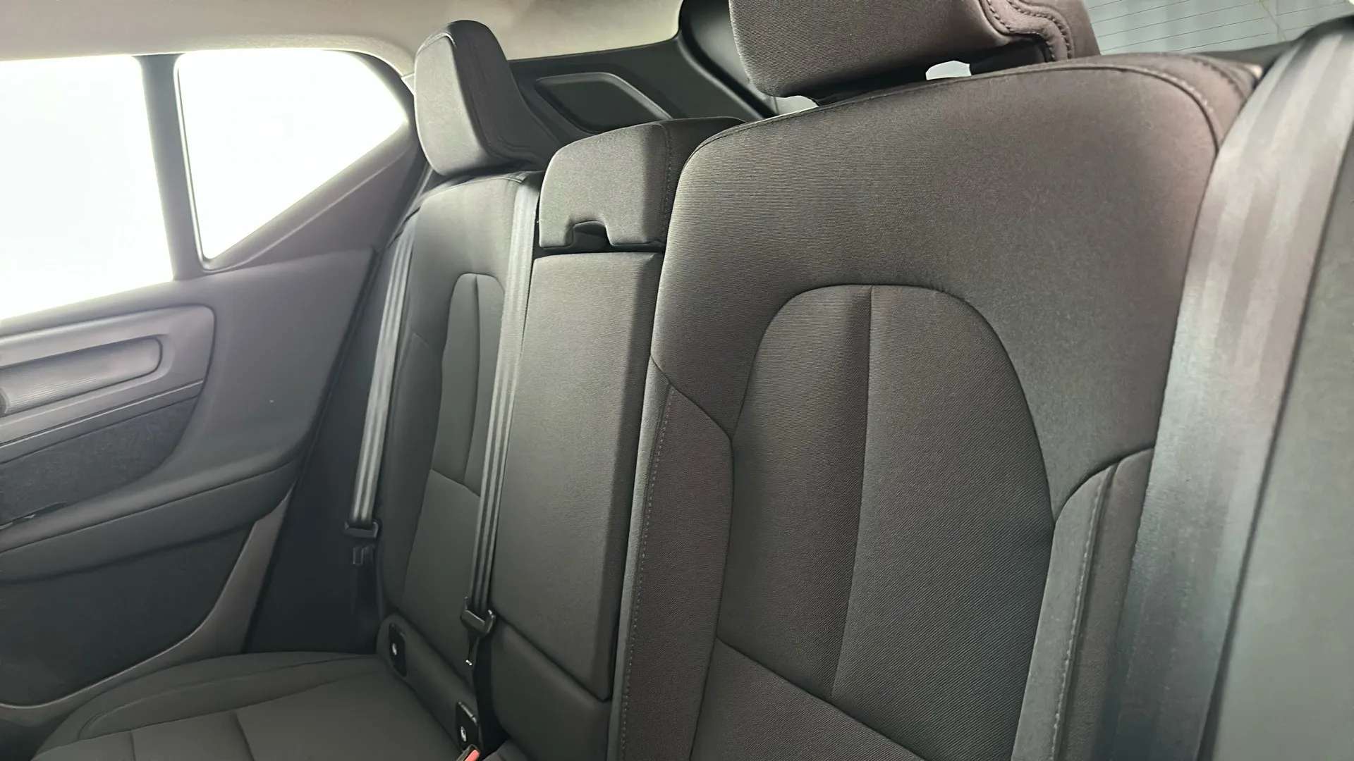 2021 VOLVO XC40 2021 VOLVO XC40