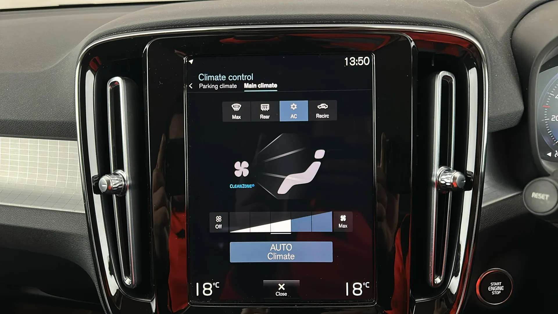 2021 VOLVO XC40 2021 VOLVO XC40
