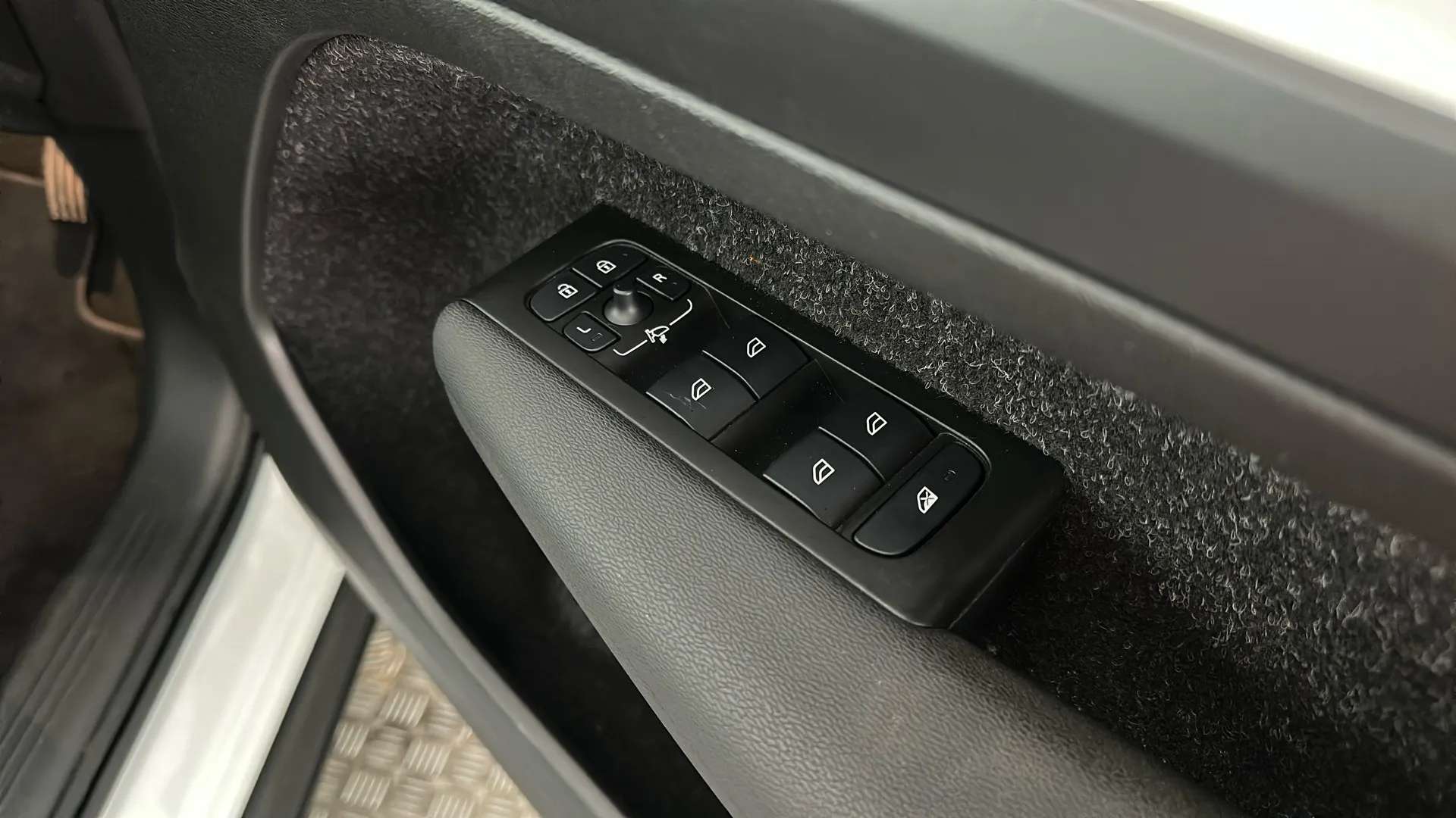 2021 VOLVO XC40 2021 VOLVO XC40