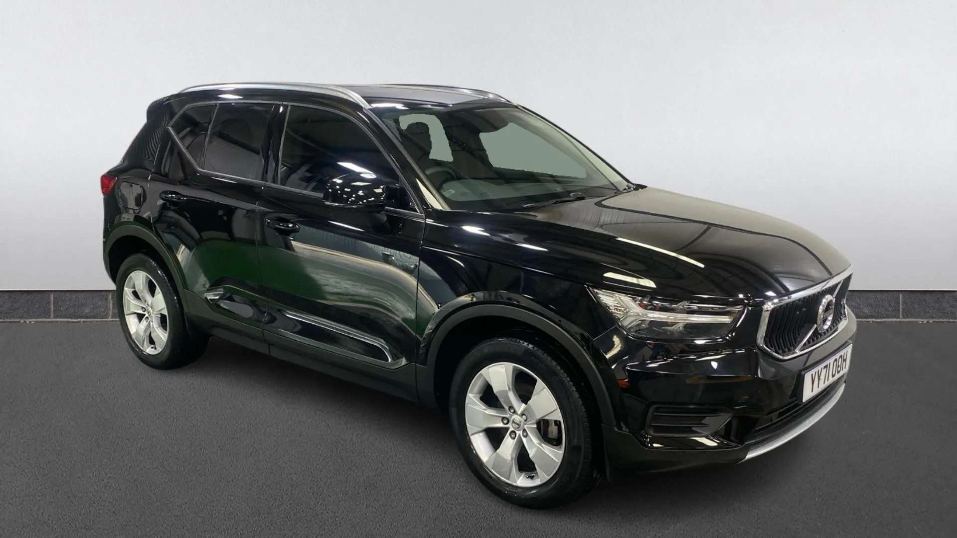 2021 VOLVO XC40 2021 VOLVO XC40