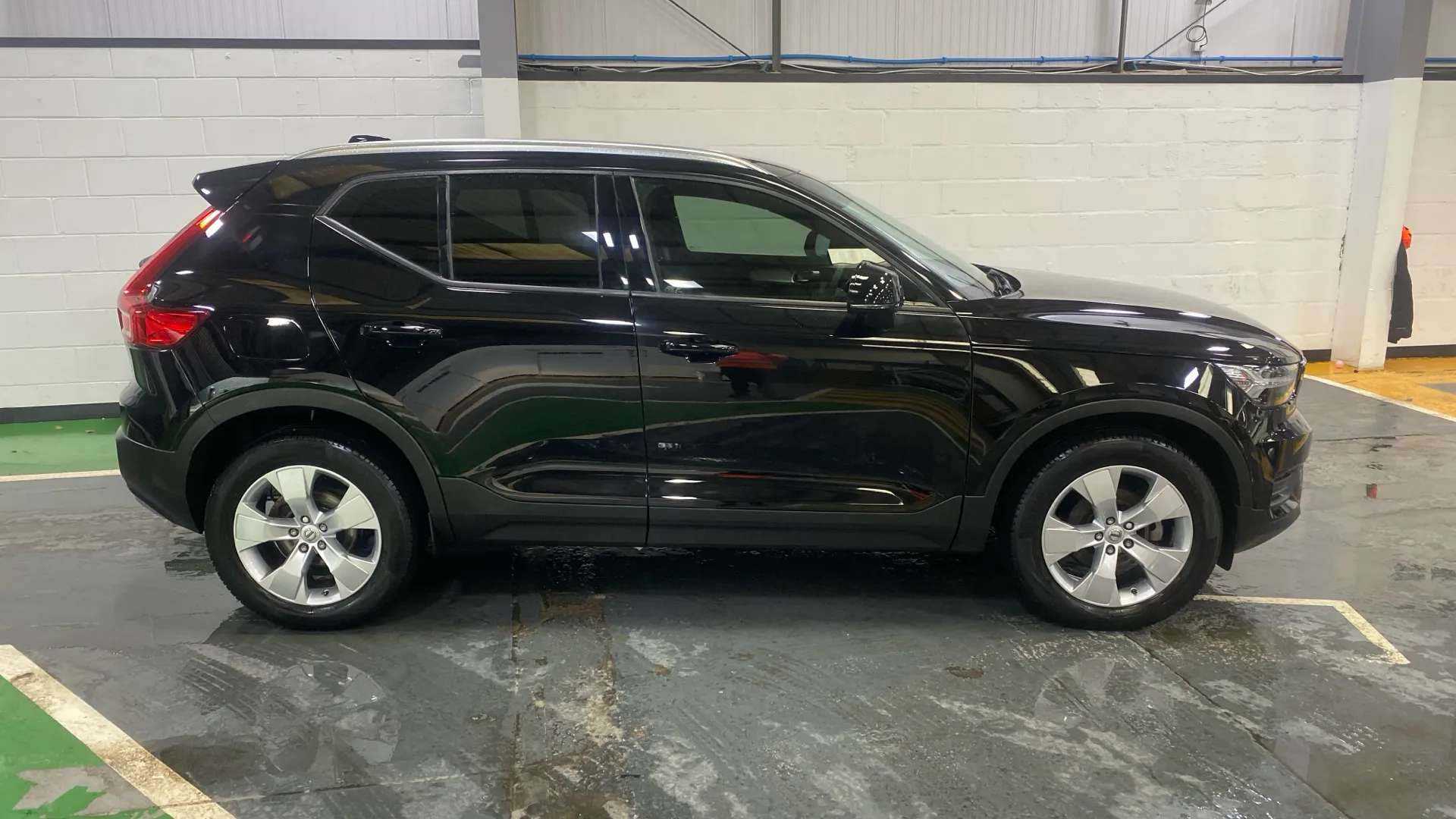 2021 VOLVO XC40 2021 VOLVO XC40