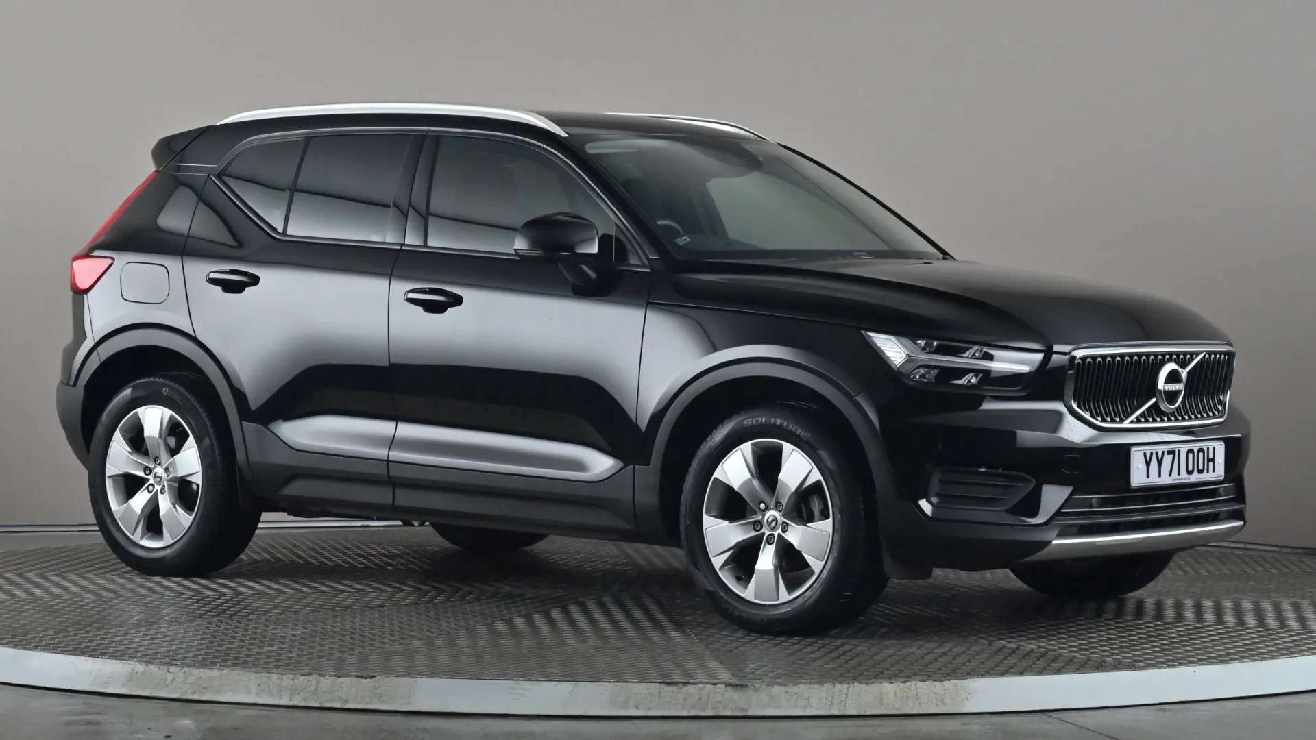 2021 VOLVO XC40 2021 VOLVO XC40