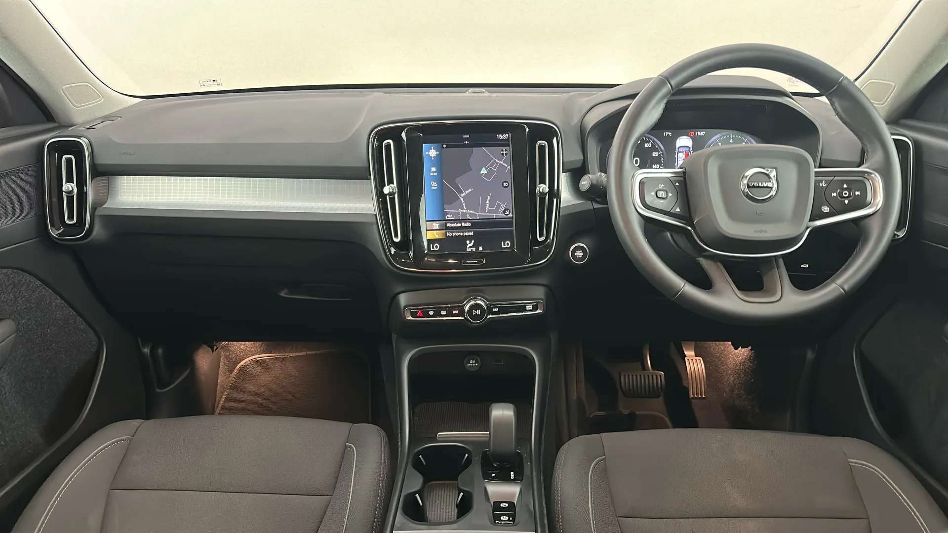 2021 VOLVO XC40 2021 VOLVO XC40