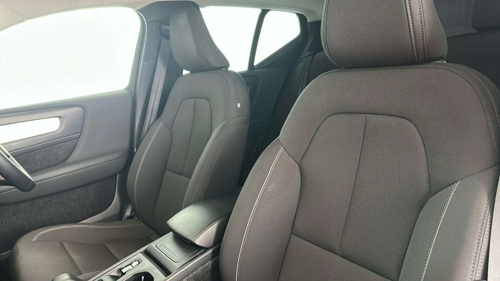 2021 VOLVO XC40 2021 VOLVO XC40