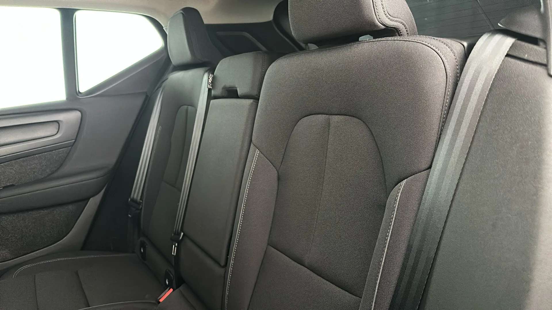 2021 VOLVO XC40 2021 VOLVO XC40